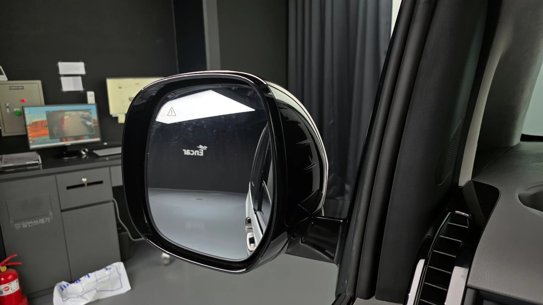 Hyundai Staria 4WD Lounge 9-Seater Limousine, 2023 г. 87404 км. — фото 16