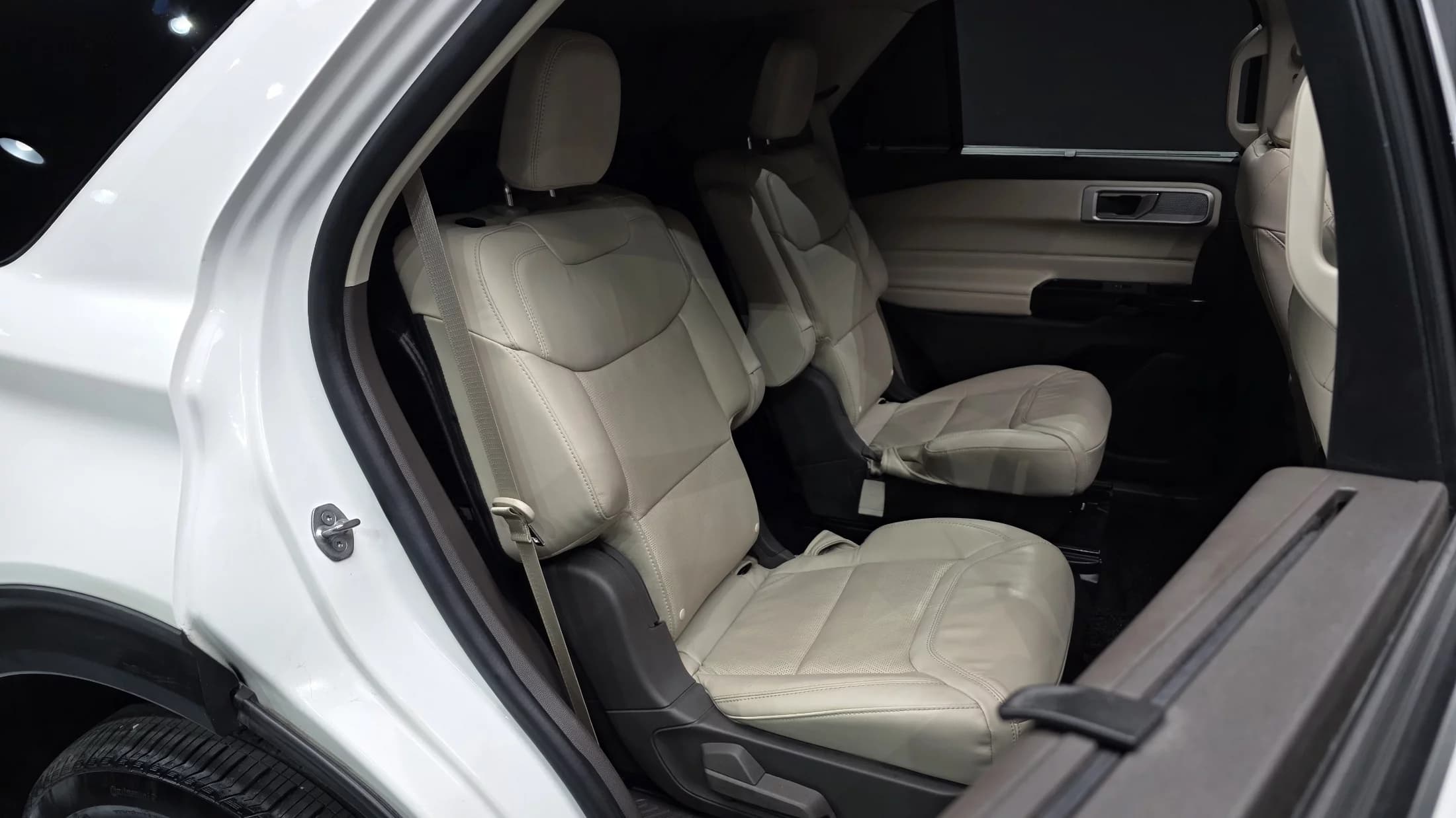 Ford EXPLORER 3.0 Platinum 4WD, 2022 г. 107839 км. — фото 11