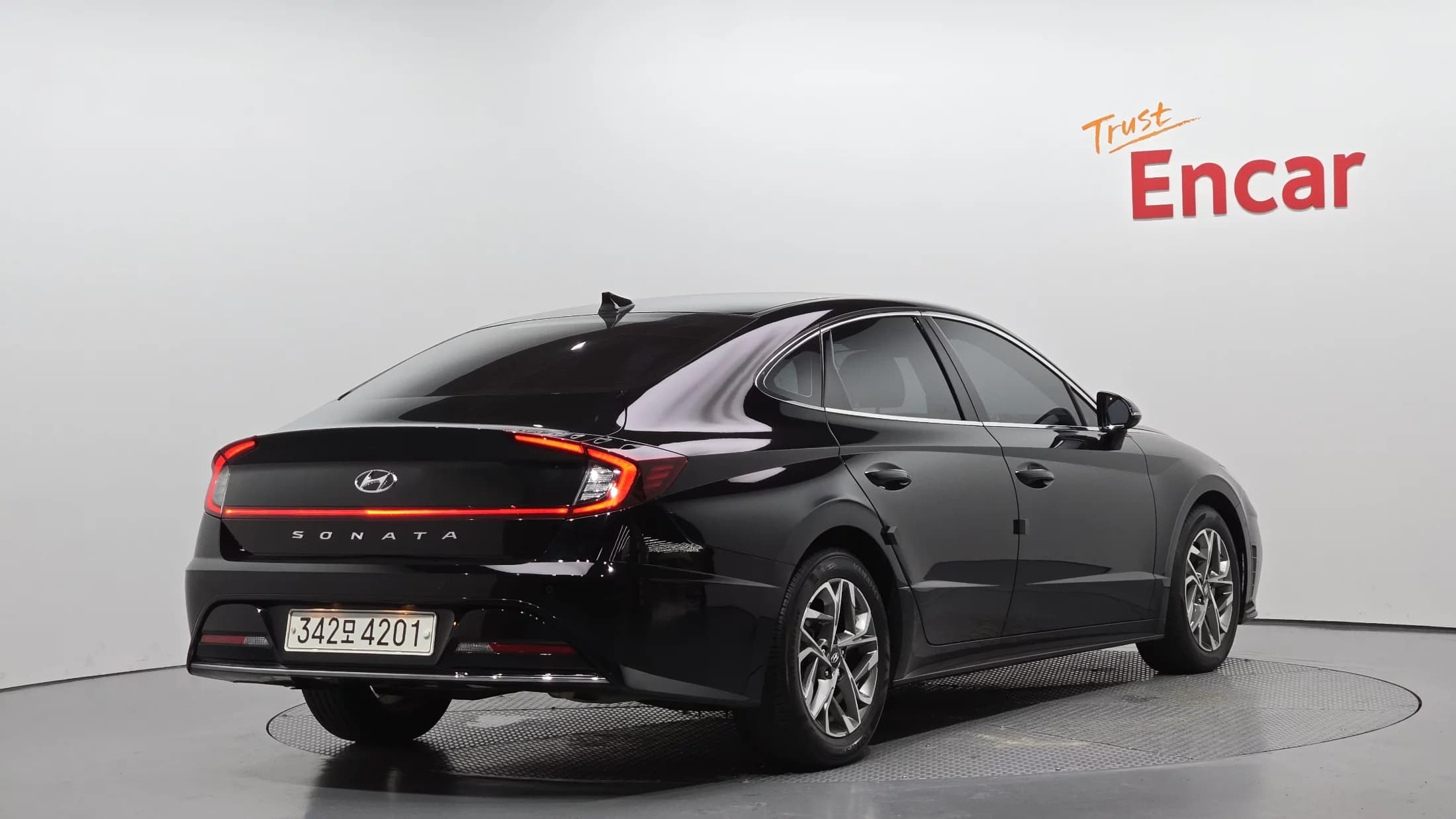 Hyundai Sonata 2.0 Premium Plus, 2021 г. 71763 км. — фото 2