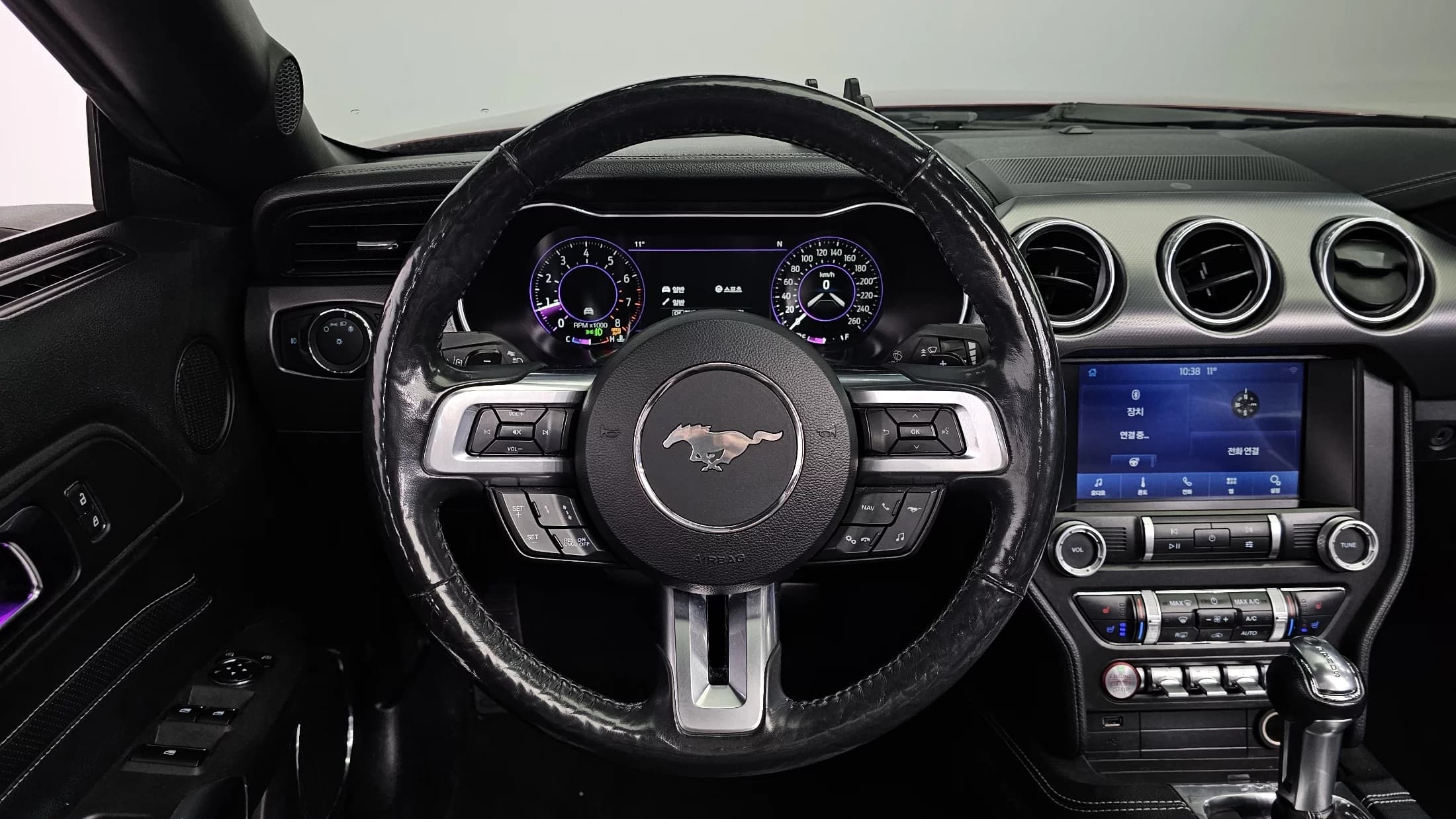 Ford MUSTANG Convertible, 2021 г. 104121 км. — фото 13