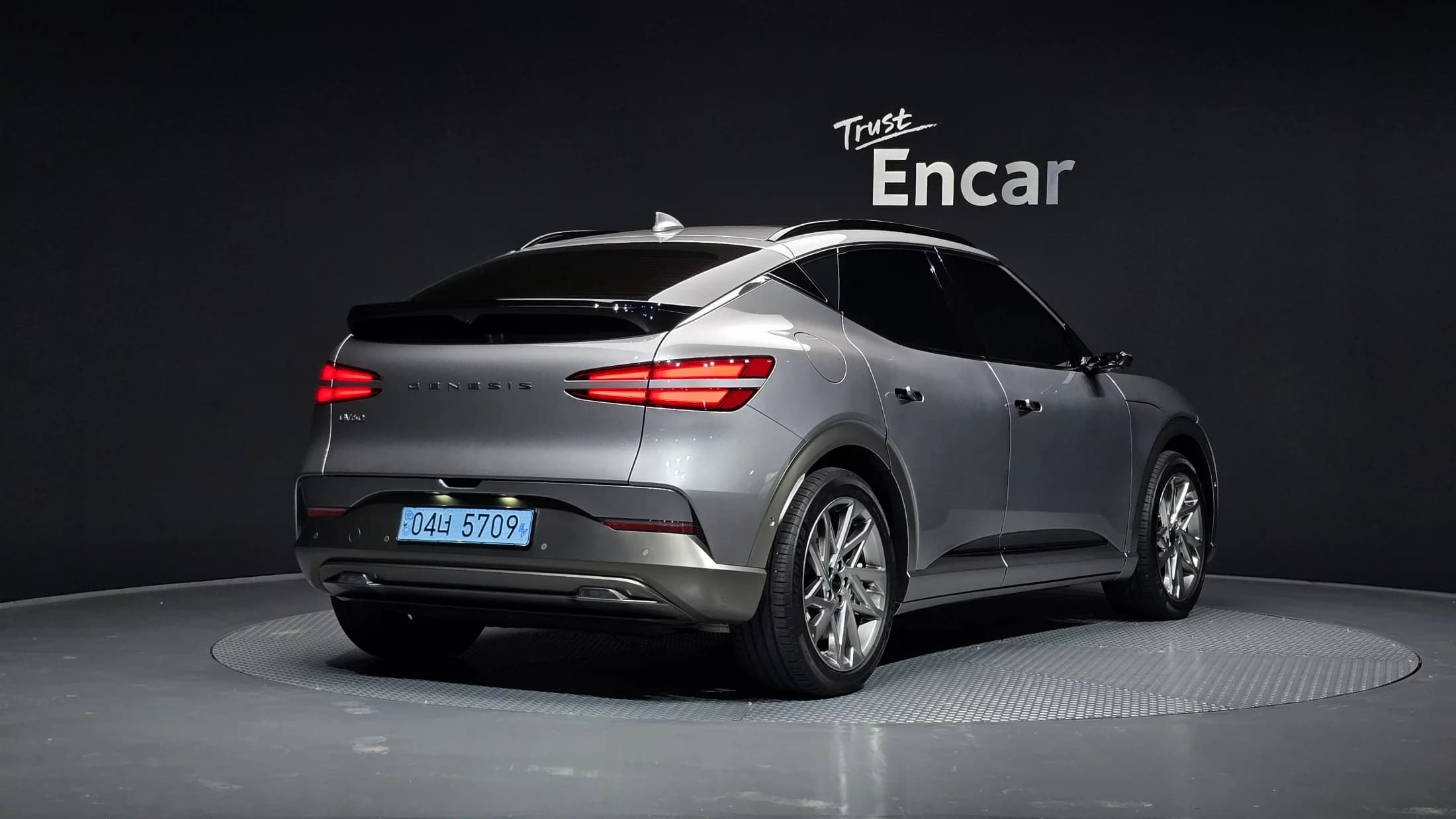 Genesis GV60 Standard AWD, электромобиль, 2023 г. 32740 км. — фото 2