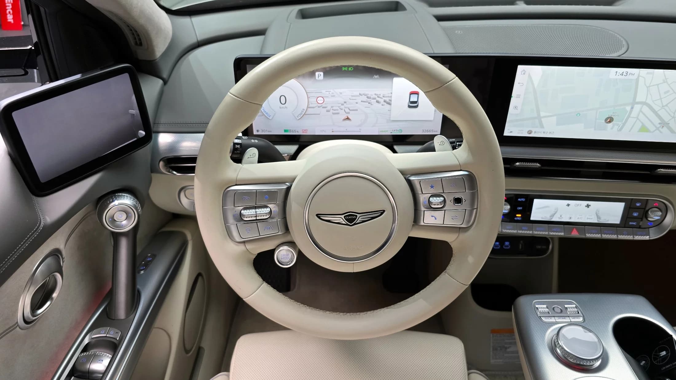 Genesis GV60 Standard AWD, электромобиль, 2023 г. 32740 км. — фото 14