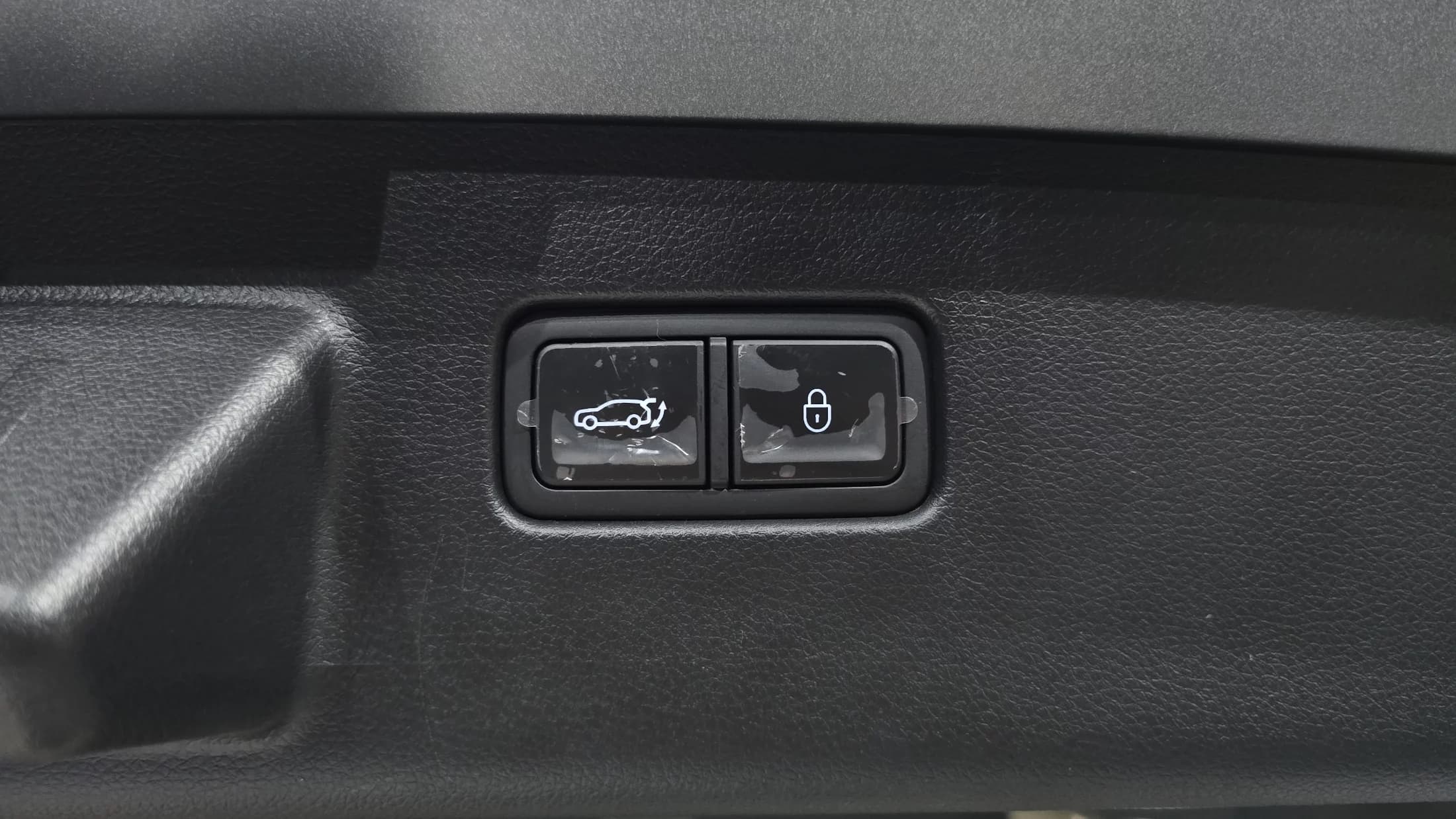 Genesis GV60 Standard AWD, электромобиль, 2023 г. 32740 км. — фото 18