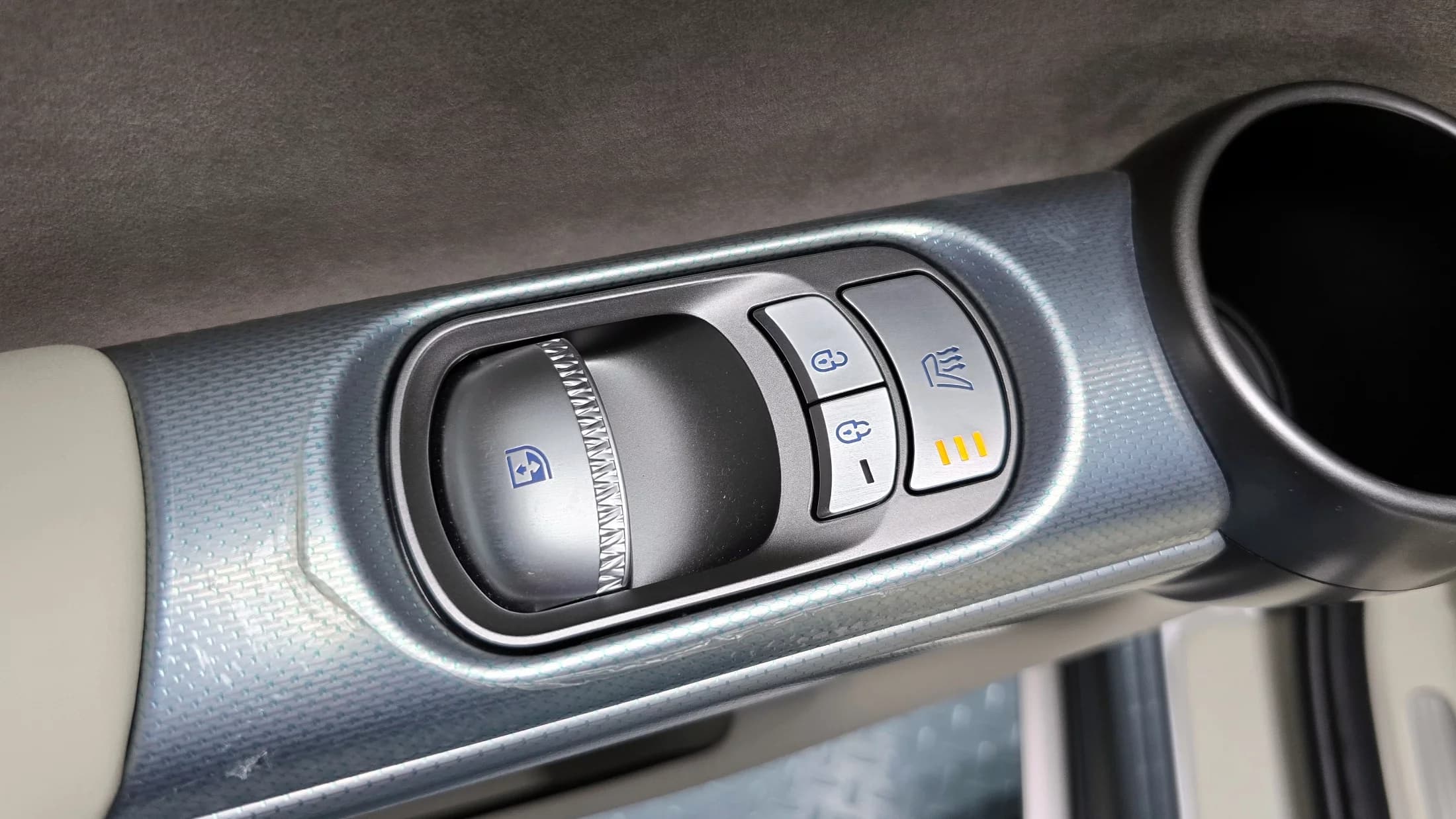 Genesis GV60 Standard AWD, электромобиль, 2023 г. 32740 км. — фото 20