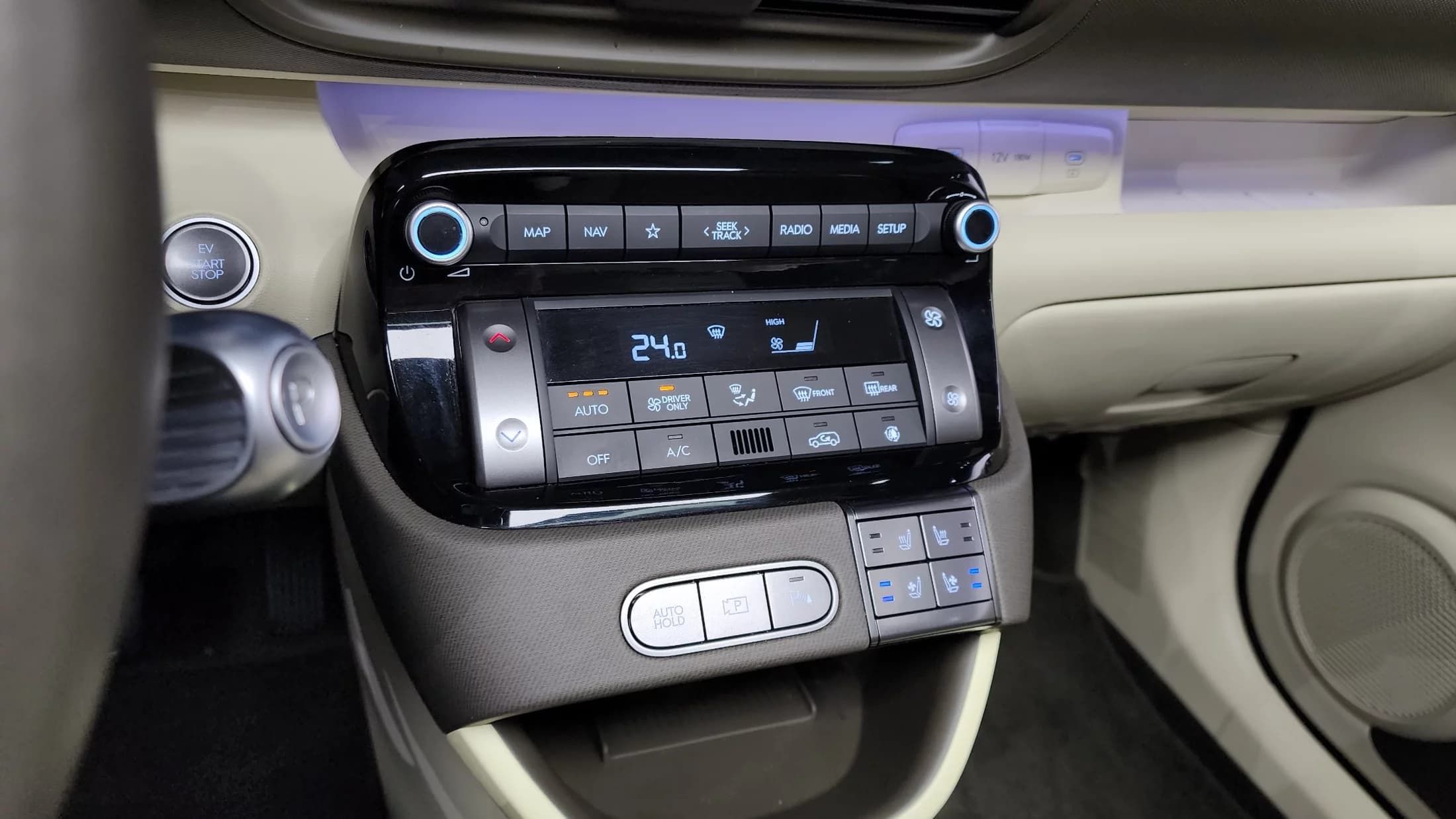 Hyundai Casper Electric Inspiration, электромобиль, 2025 г. 42458 км. — фото 18