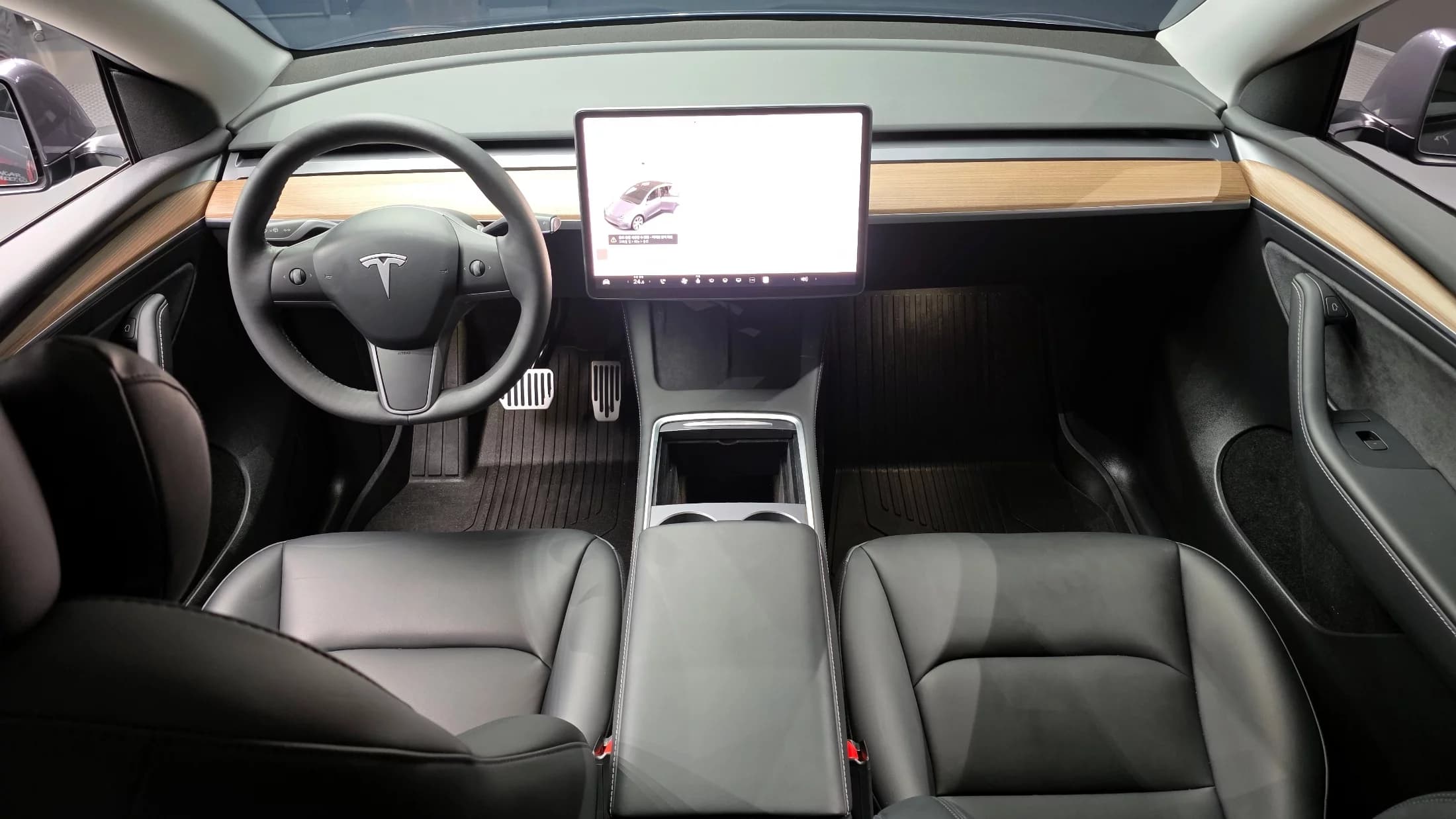 Tesla Model Y RWD, электромобиль, 2023 г. 36491 км. — фото 7