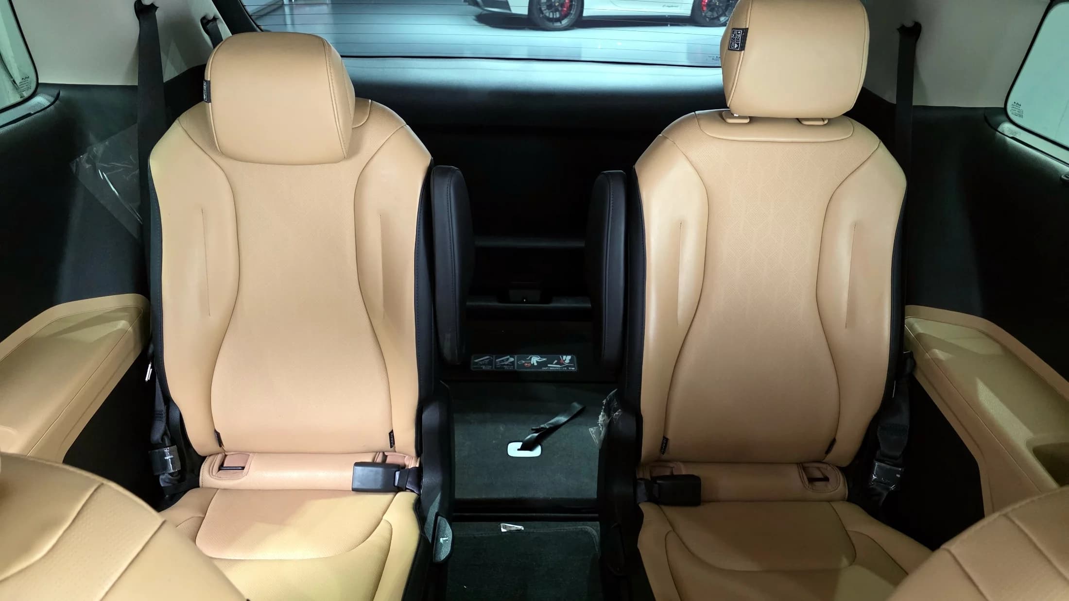 Kia Carnival 9-Seater Noblesse, 2023 г. 29057 км. — фото 19