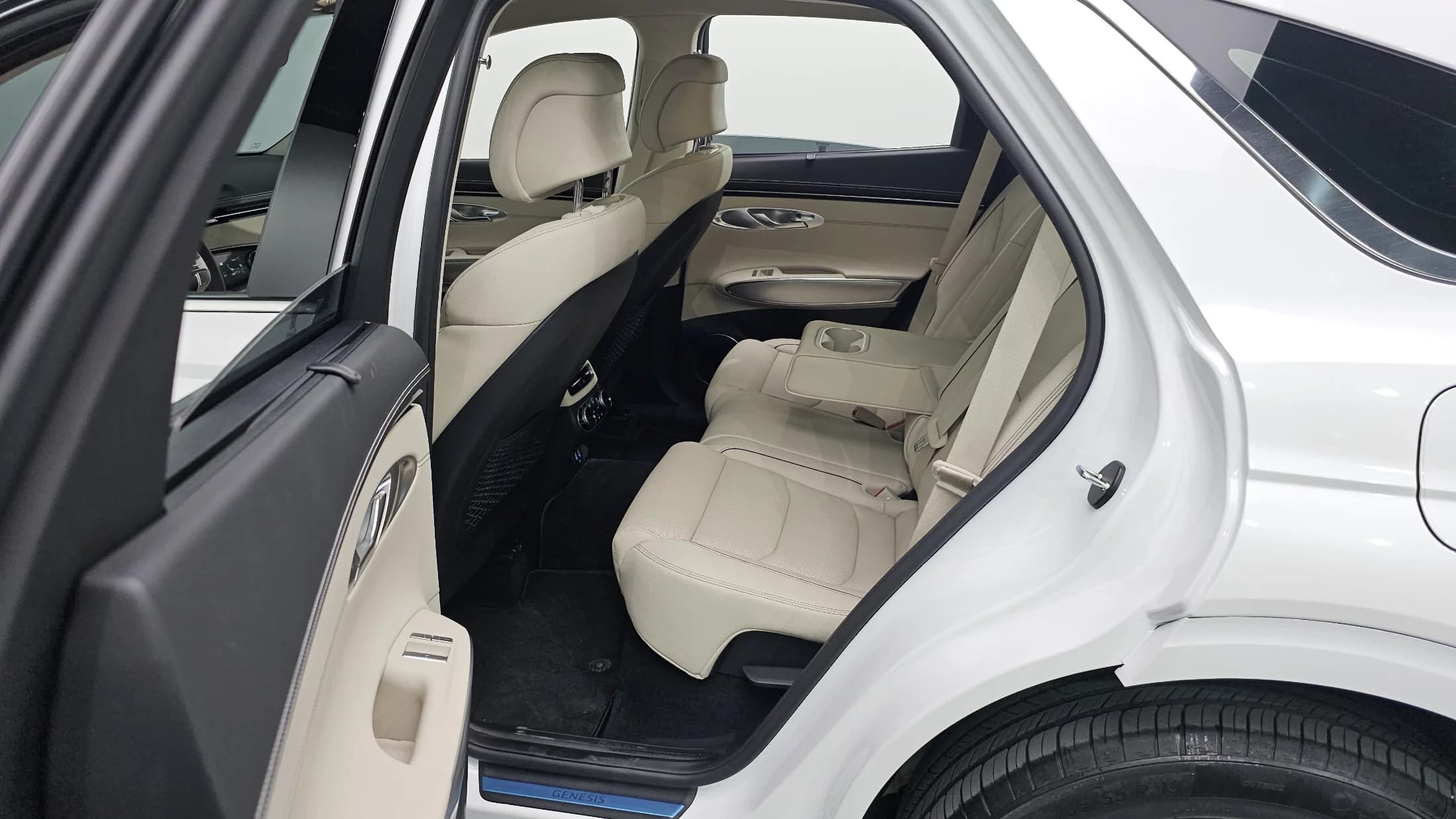 Genesis GV70 2.5T Gasoline AWD, 2024 г. 3937 км. — фото 11