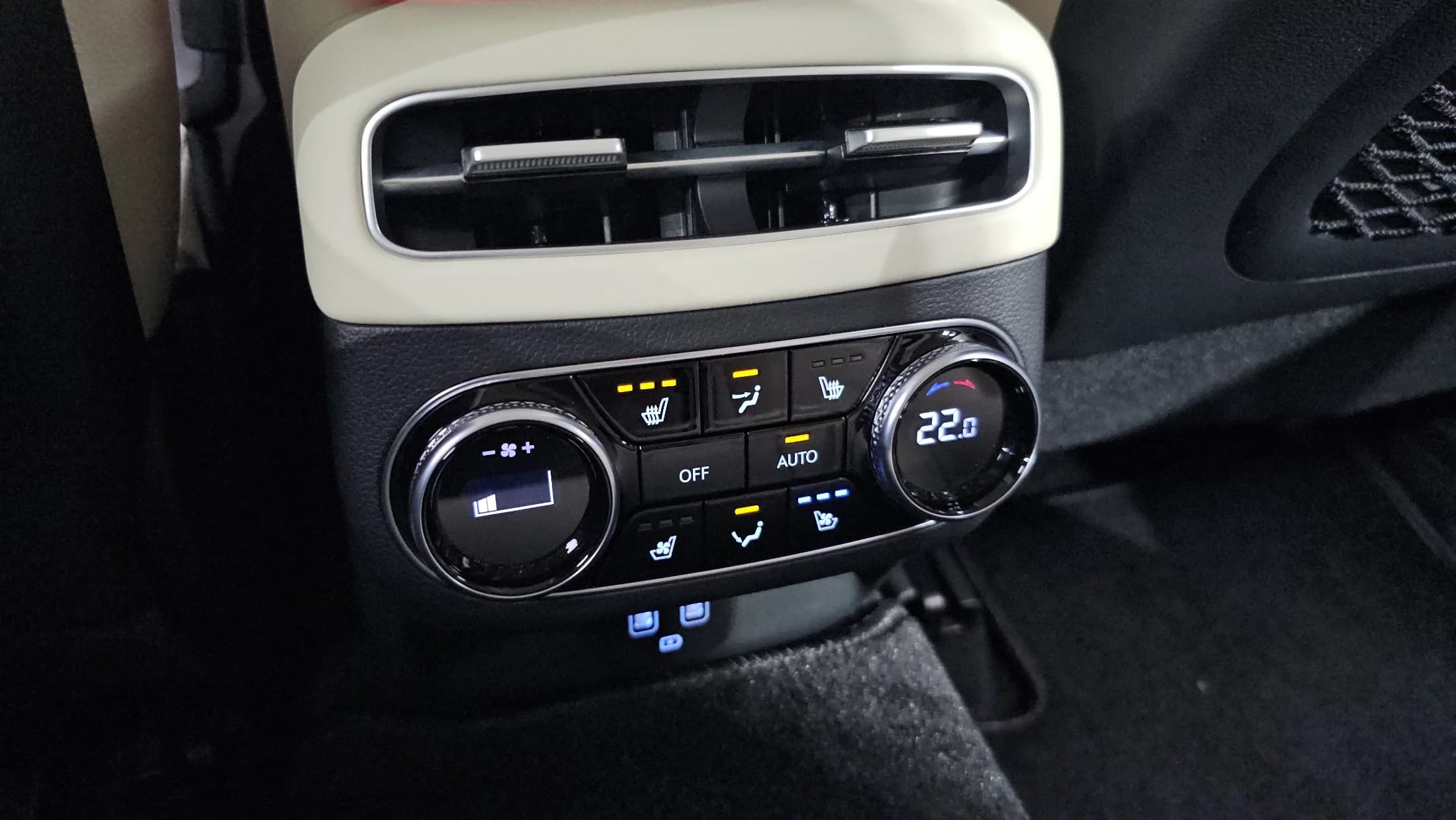 Genesis GV70 2.5T Gasoline AWD, 2024 г. 3937 км. — фото 19