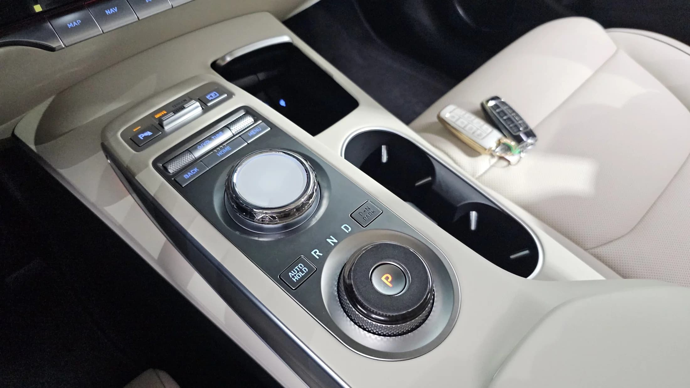 Genesis GV70 2.5T Gasoline AWD, 2024 г. 3937 км. — фото 9
