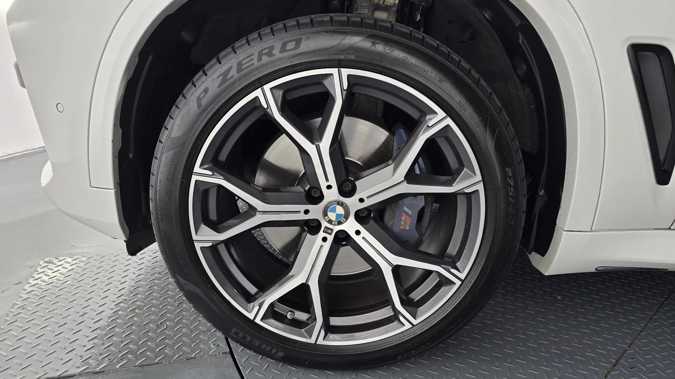 BMW X5 xDrive 40i M Sport, 2023 г. 52682 км. — фото 5