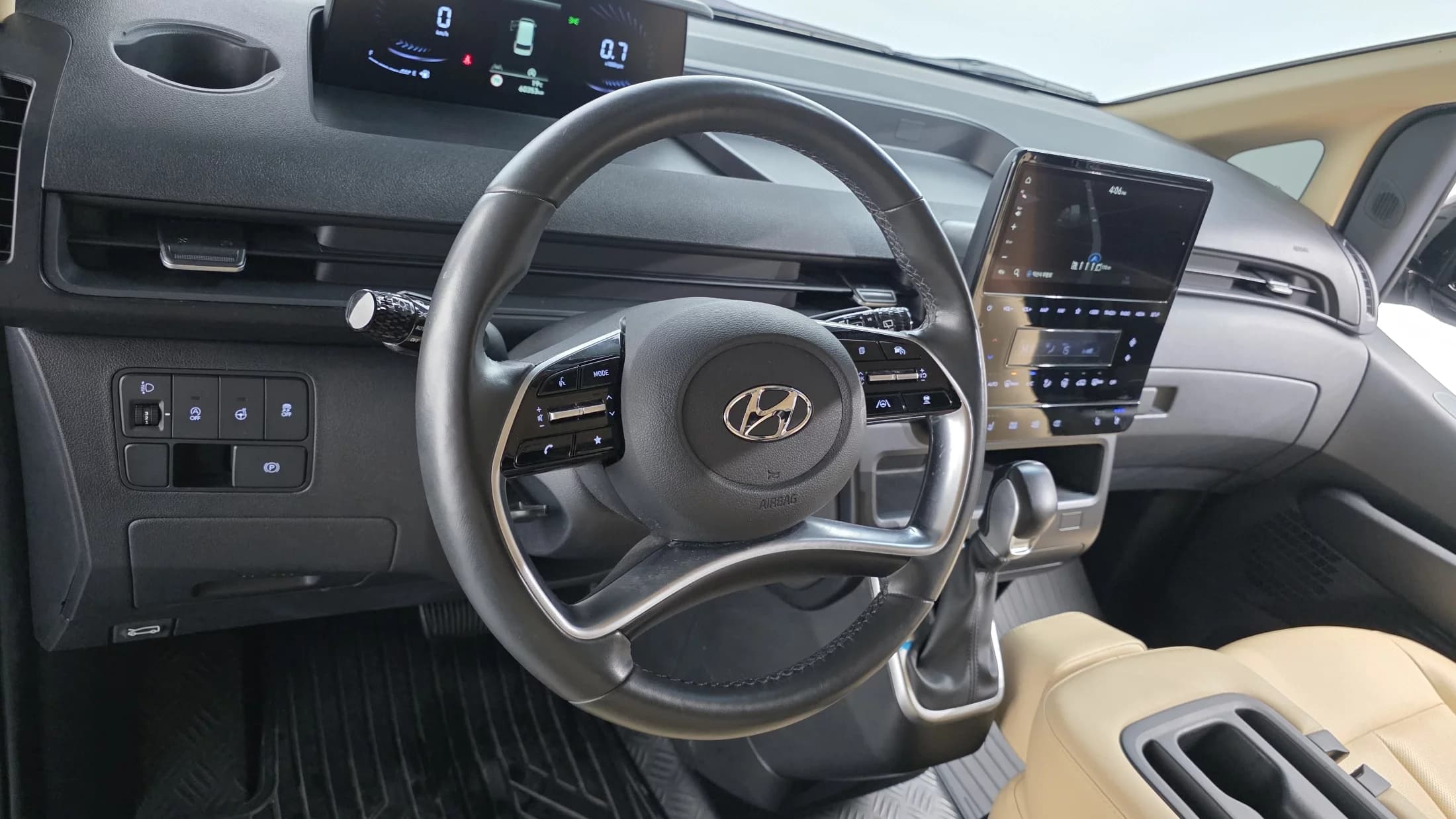 Hyundai Staria Cargo 3-Seater Modern, 2021 г. 60391 км. — фото 13