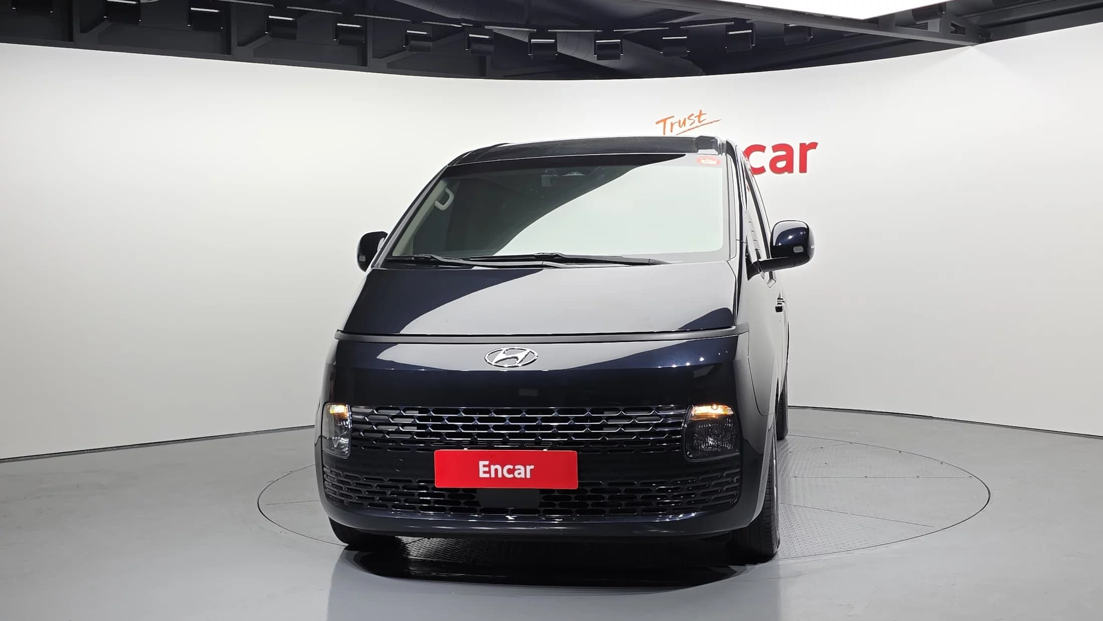 Hyundai Staria Cargo 3-Seater Modern, 2021 г. 60391 км. — фото 3