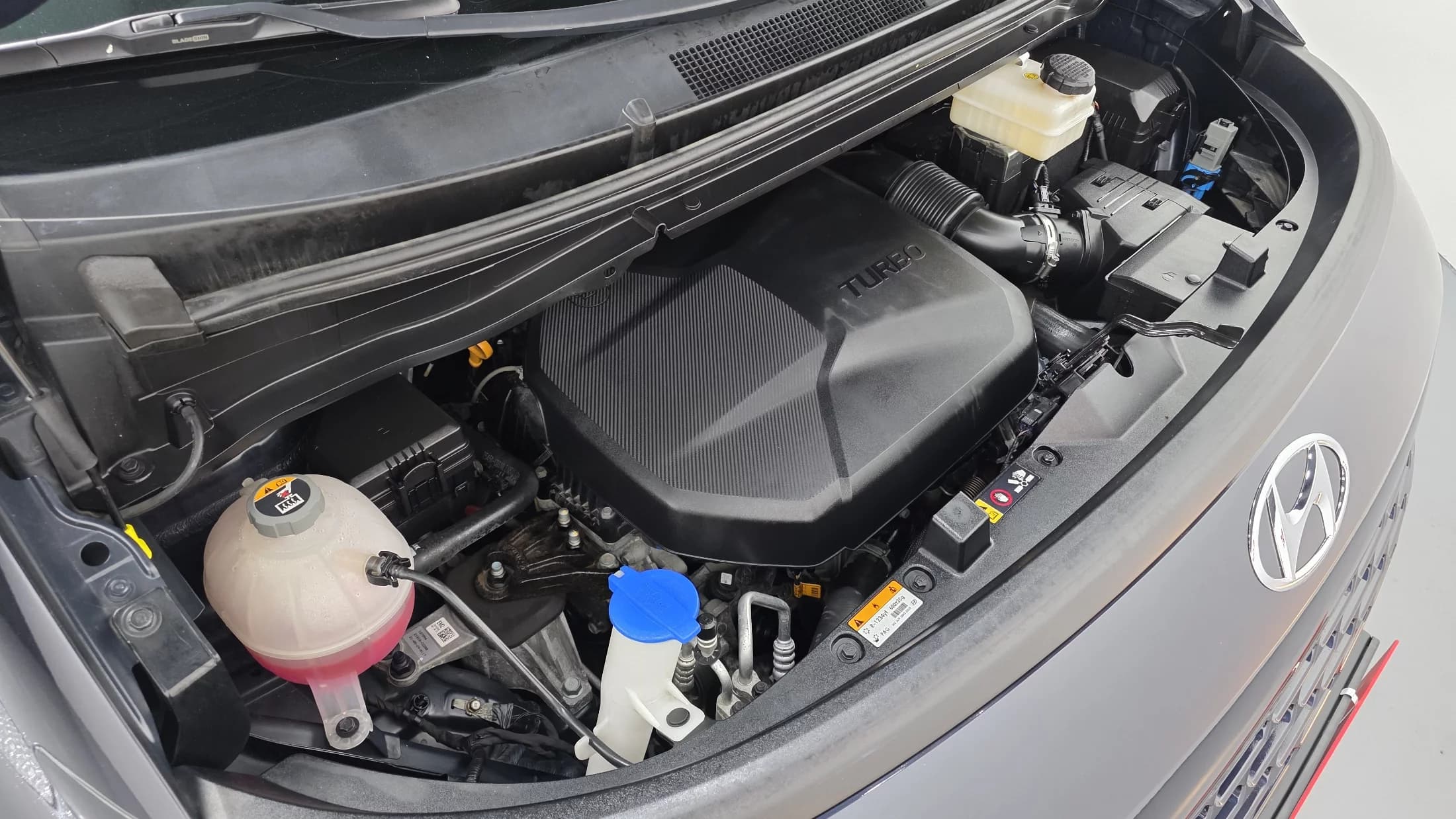 Hyundai Staria Cargo 3-Seater Modern, 2021 г. 60391 км. — фото 6