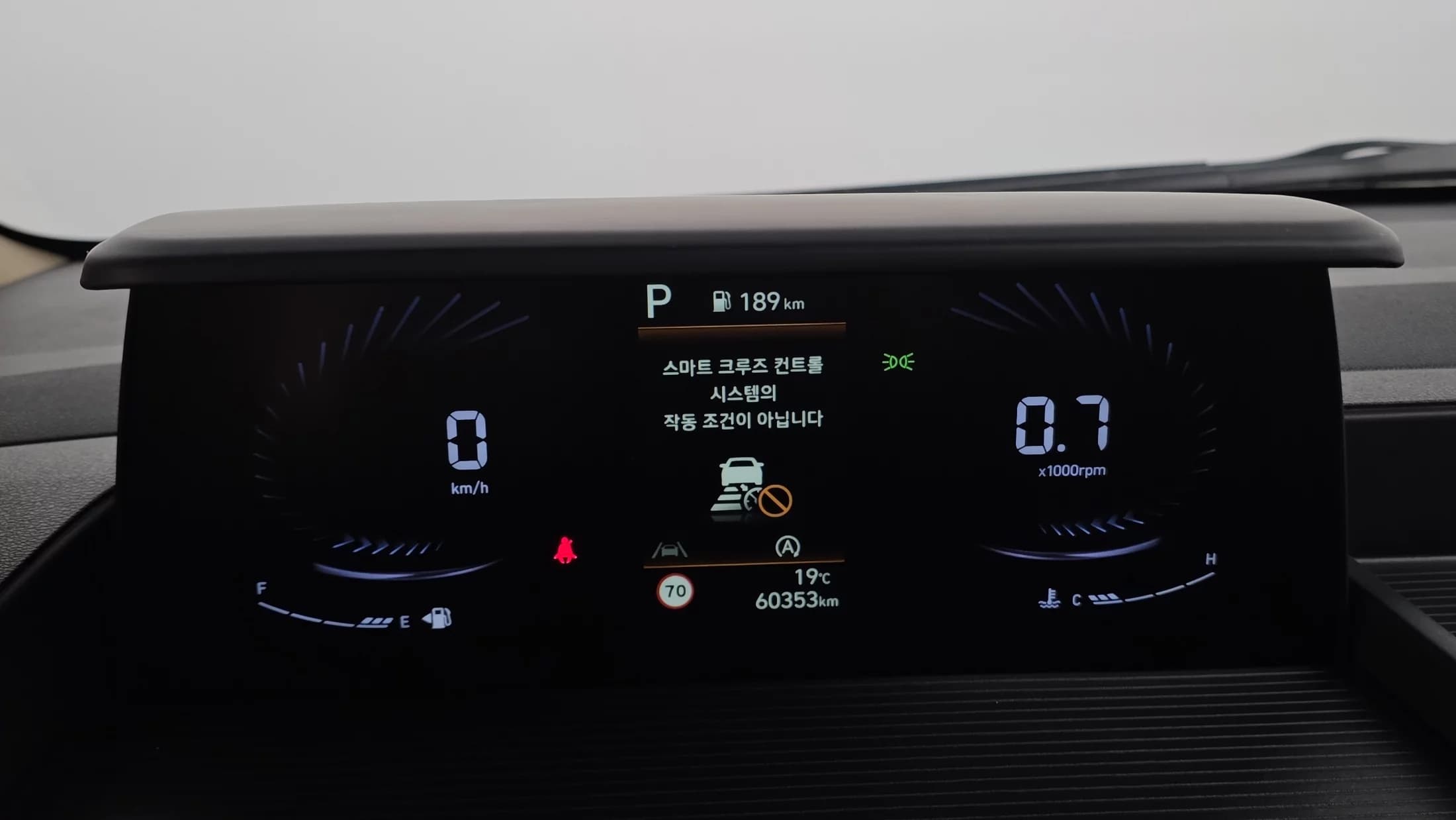 Hyundai Staria Cargo 3-Seater Modern, 2021 г. 60391 км. — фото 8
