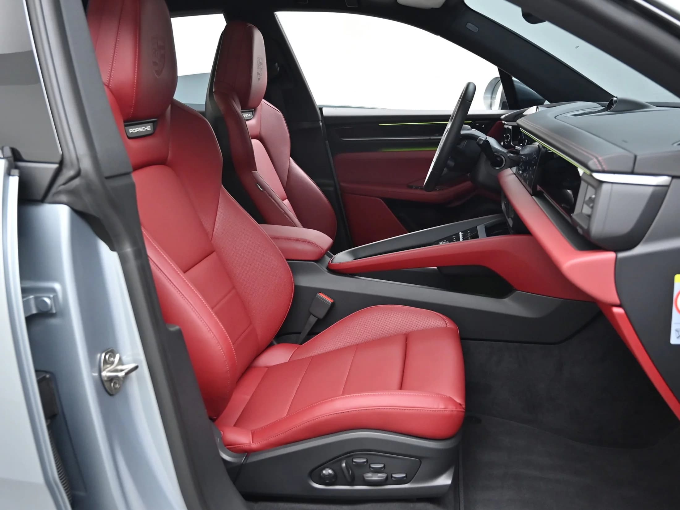 Porsche MACAN 4S, электромобиль, 2025 г. 1425 км. — фото 10
