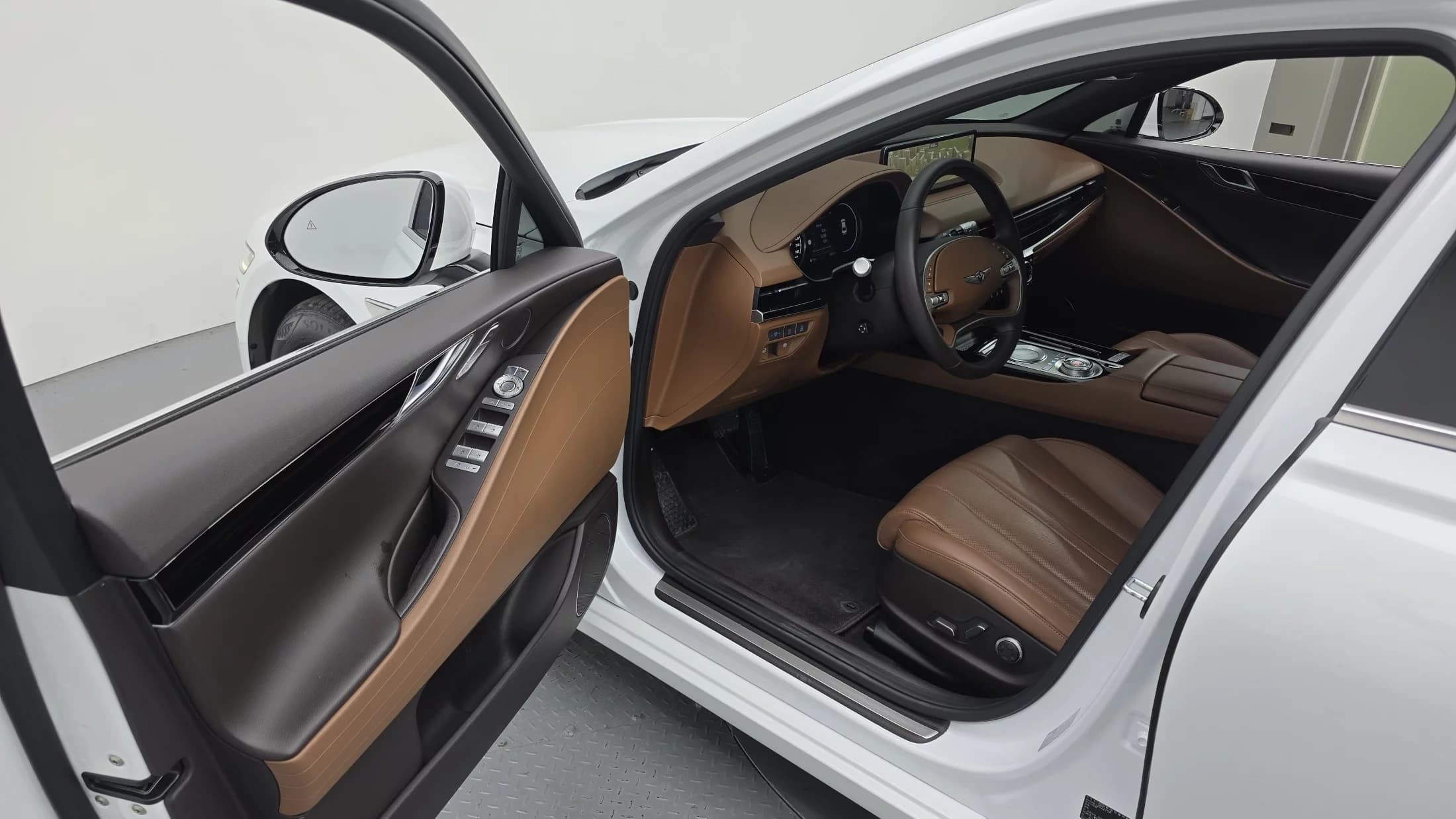 Genesis G80 Gasoline 2.5 Turbo AWD, 2022 г. 62737 км. — фото 10