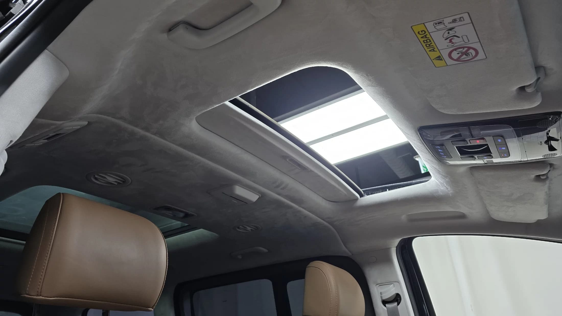 Hyundai Staria 4WD Lounge 7-Seater Inspiration, 2025 г. 17497 км. — фото 17