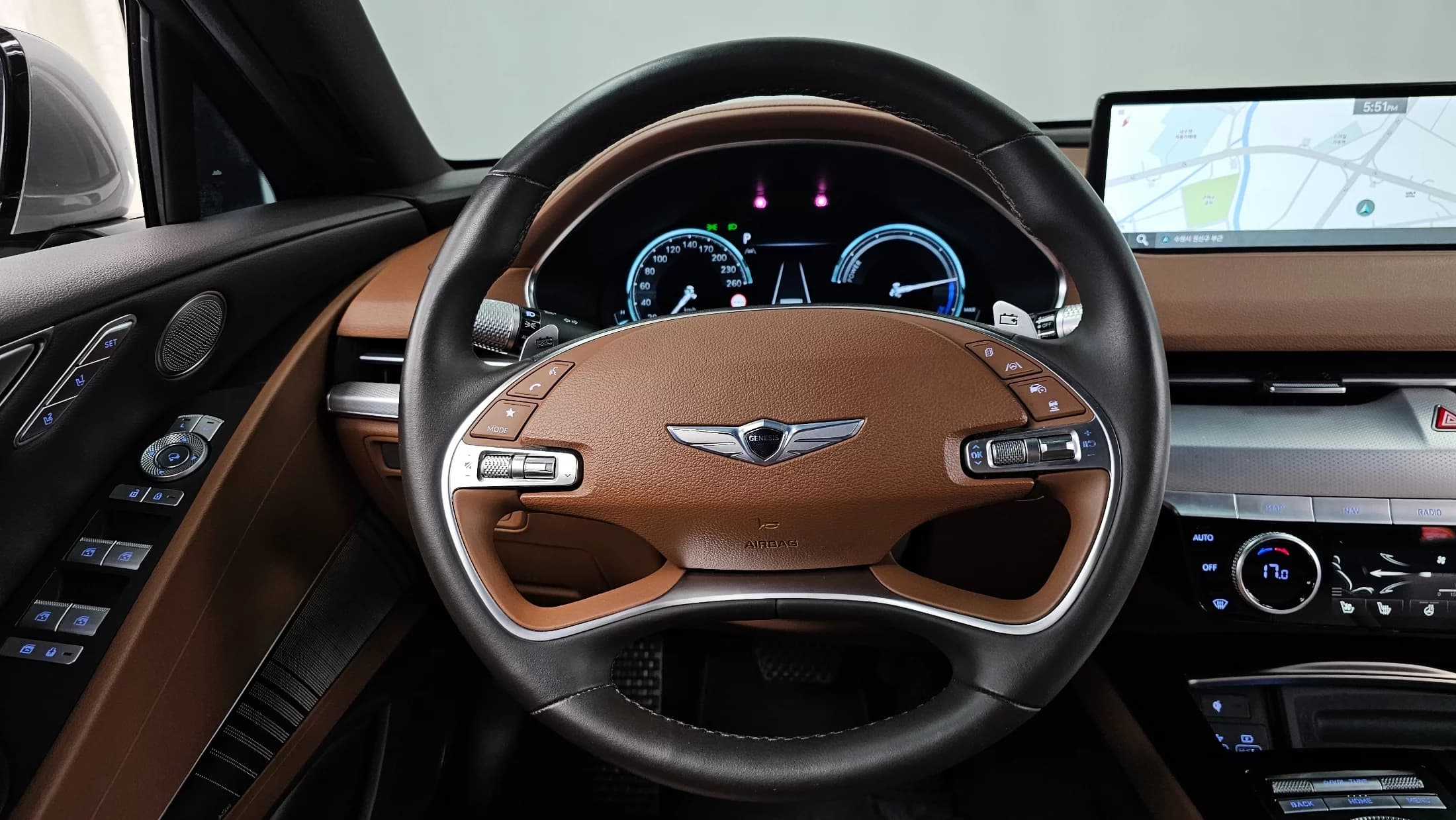 Genesis Electrified G80 e-AWD, электромобиль, 2022 г. 46970 км. — фото 13