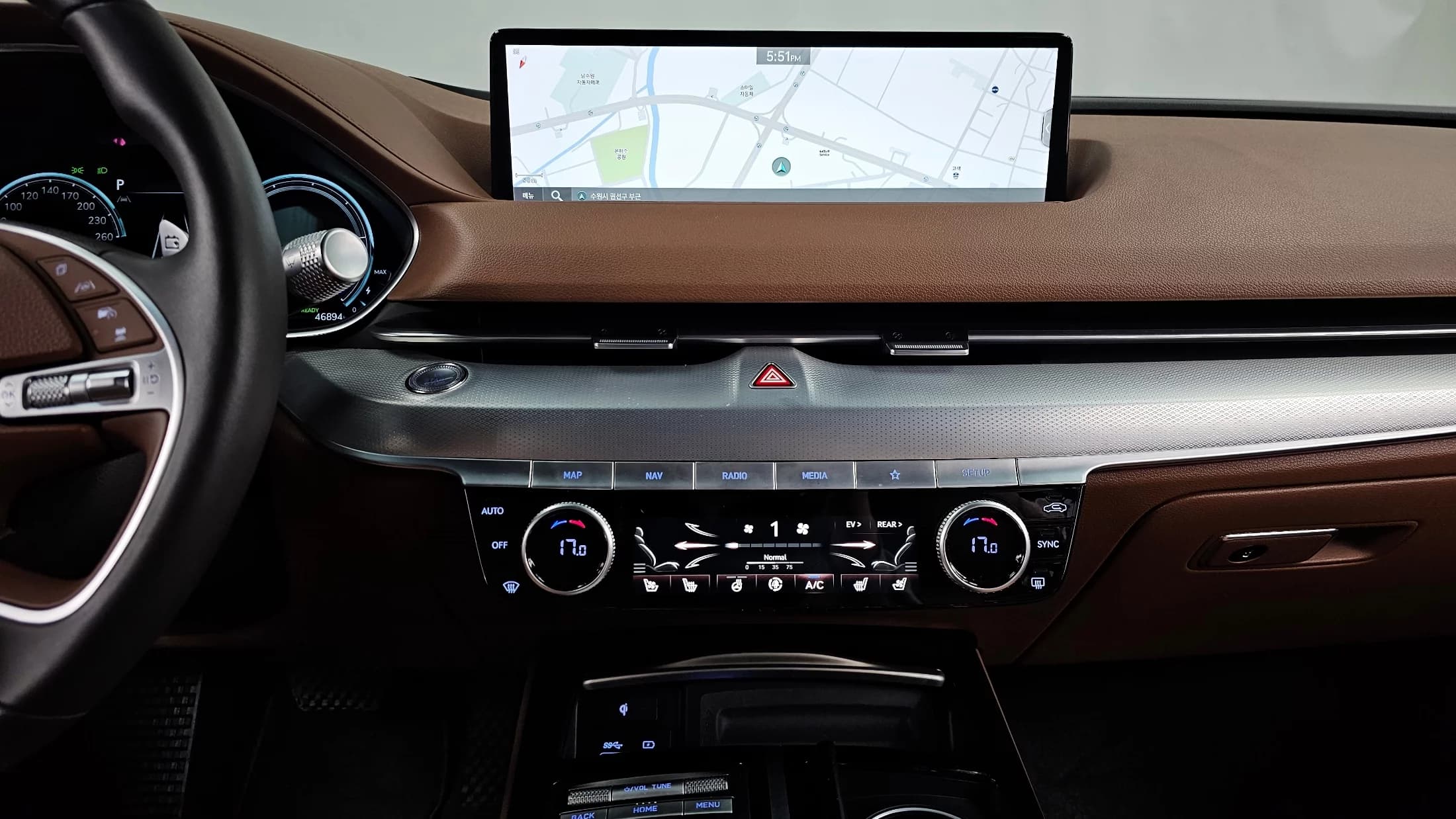 Genesis Electrified G80 e-AWD, электромобиль, 2022 г. 46970 км. — фото 14