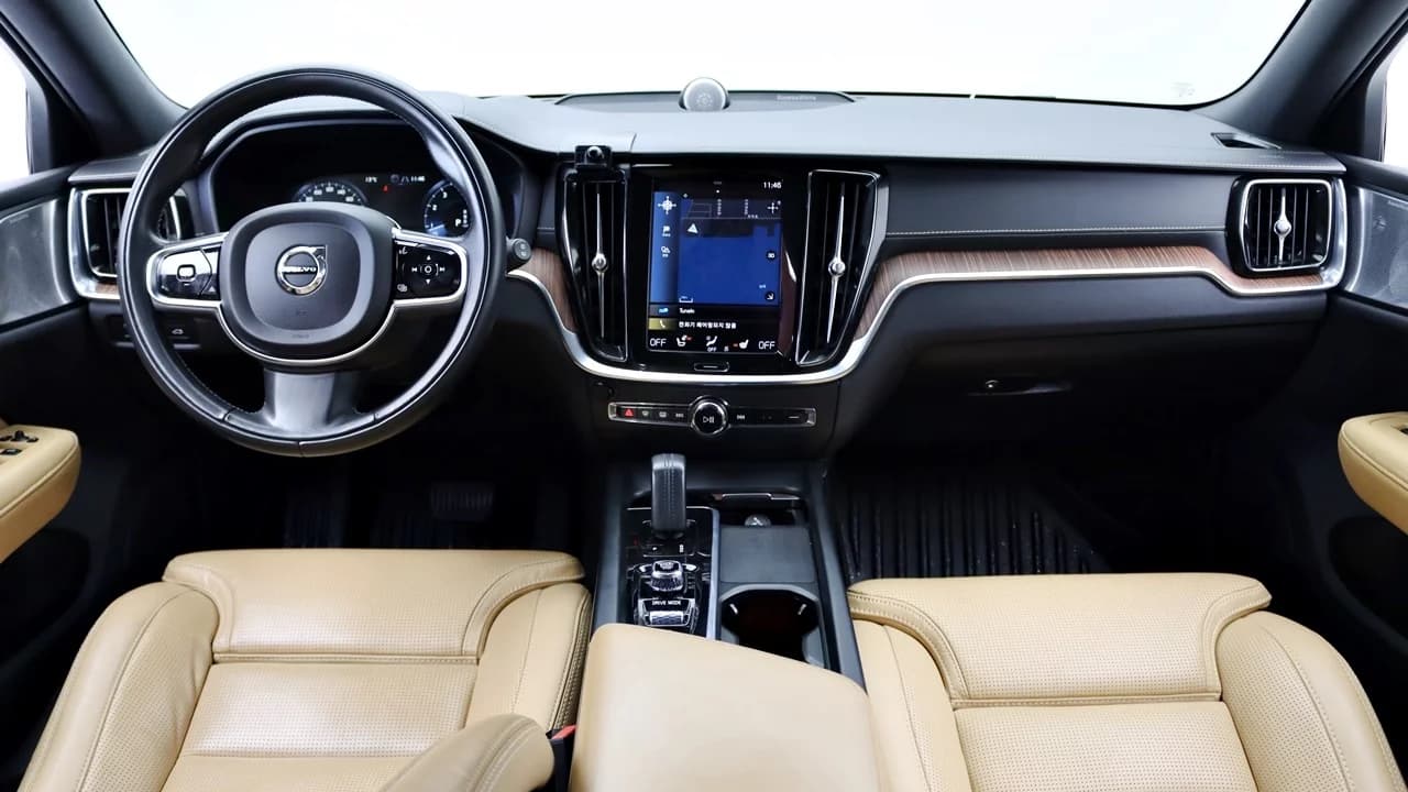 Volvo V60 B5 Pro AWD, 2021 г. 118741 км. — фото 7