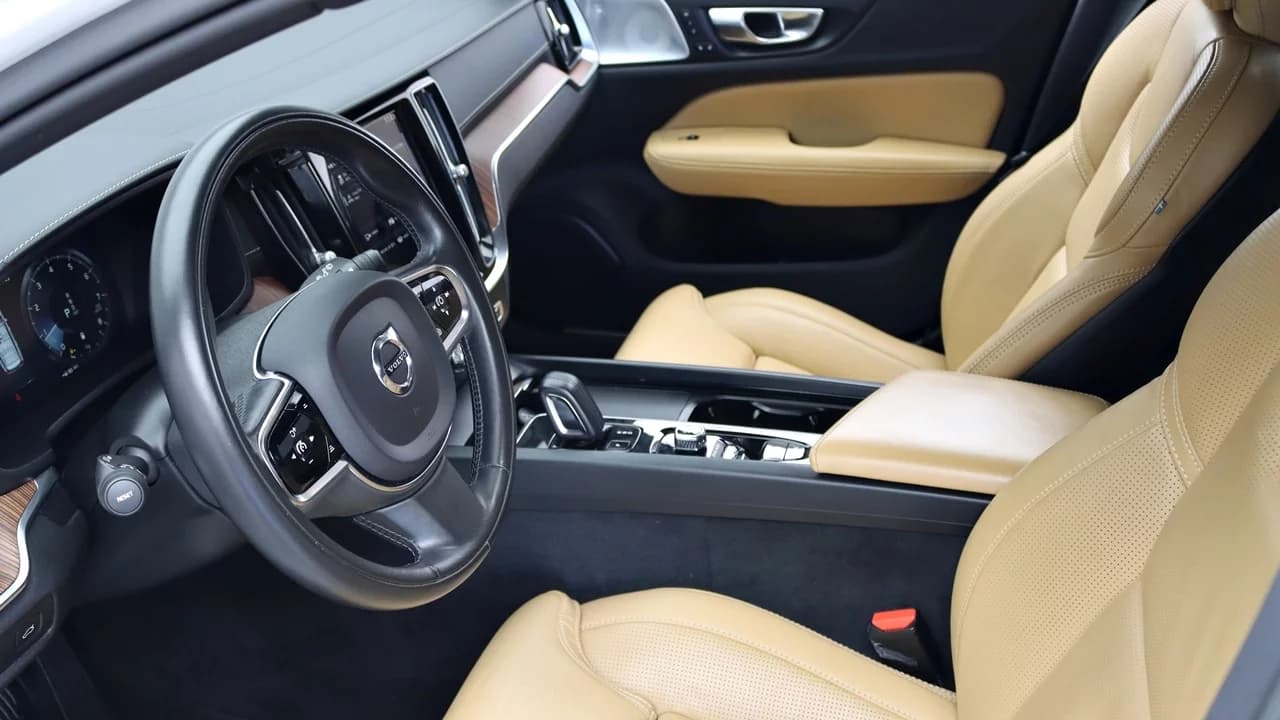 Volvo V60 B5 Pro AWD, 2021 г. 118741 км. — фото 10