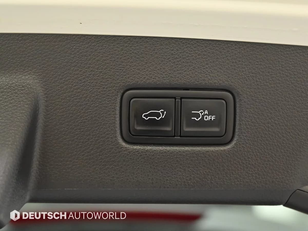 Kia Carnival 9-Seater Signature, 2023 г. 70313 км. — фото 20
