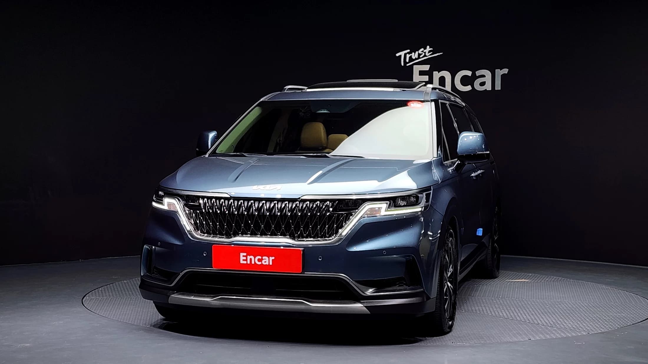 Kia Carnival 11-Seater Signature, 2021 г. 88504 км. — фото 3