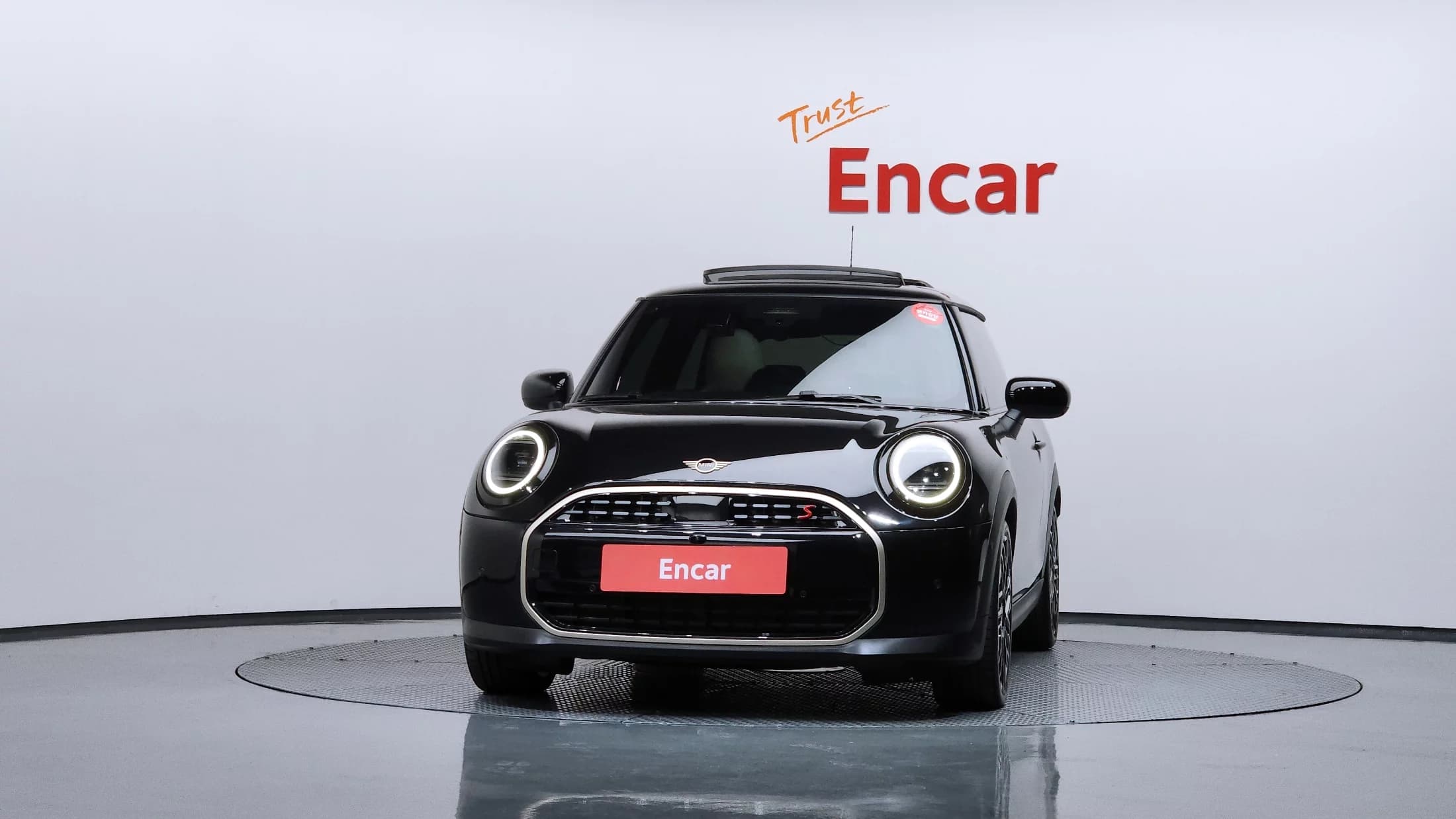 MINI Cooper Favoured 4th, 2024 г. 13680 км. — фото 3