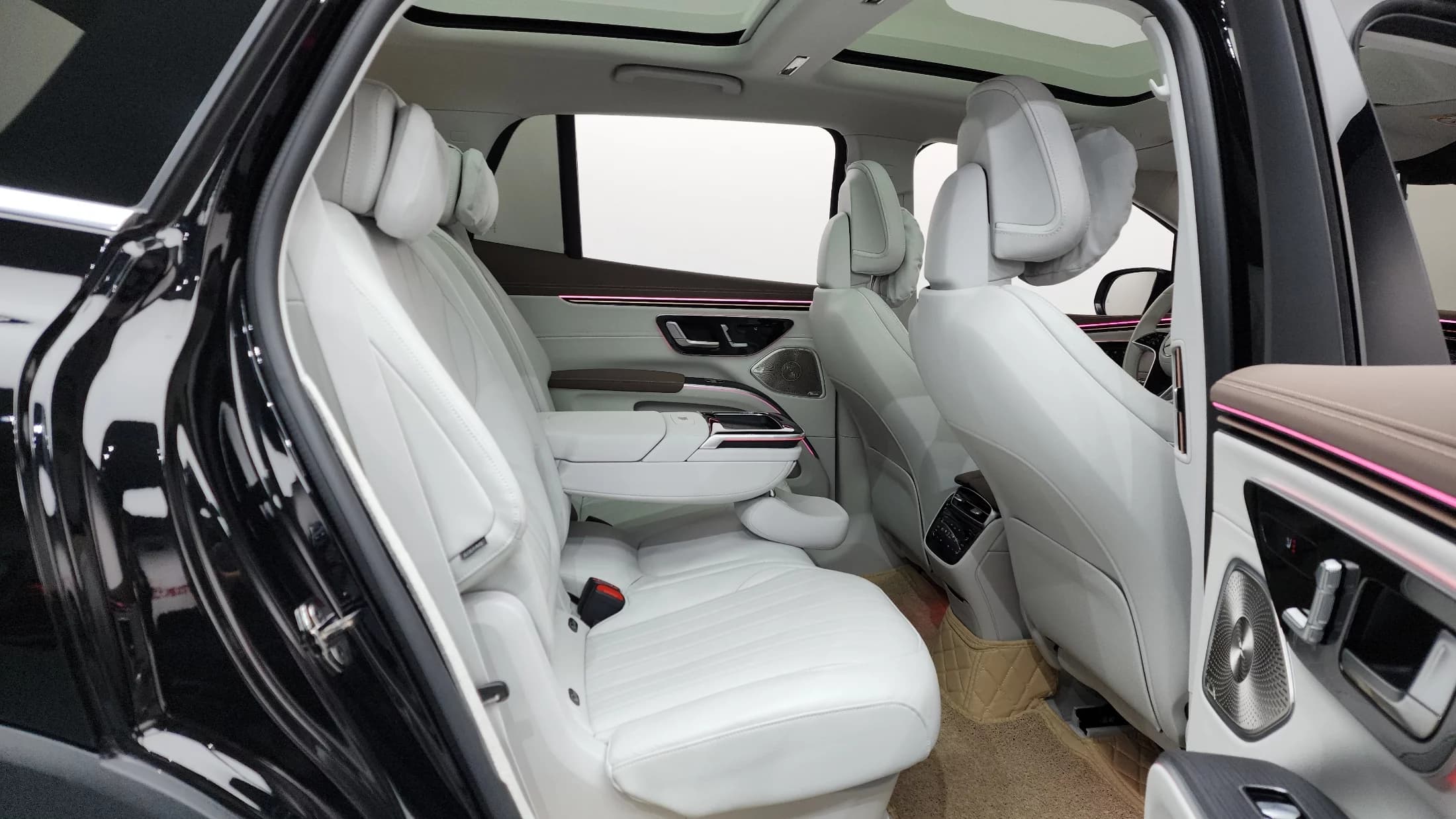 Mercedes-Benz EQS EQS450 4MATIC Online Edition, электромобиль, 2023 г. 36730 км. — фото 12