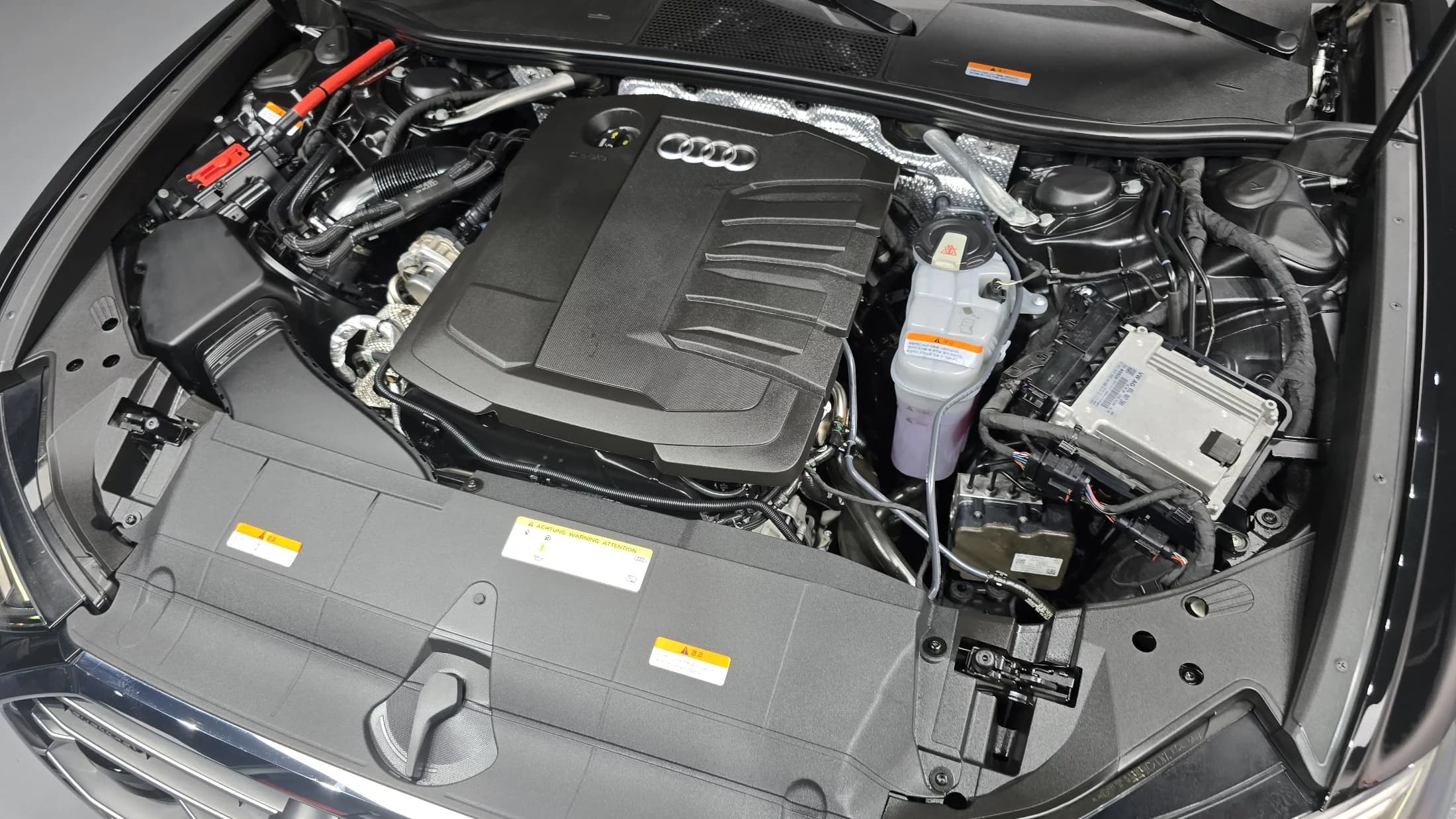 Audi A6 40 TDI Quattro Premium C7, 2021 г. 14176 км. — фото 6