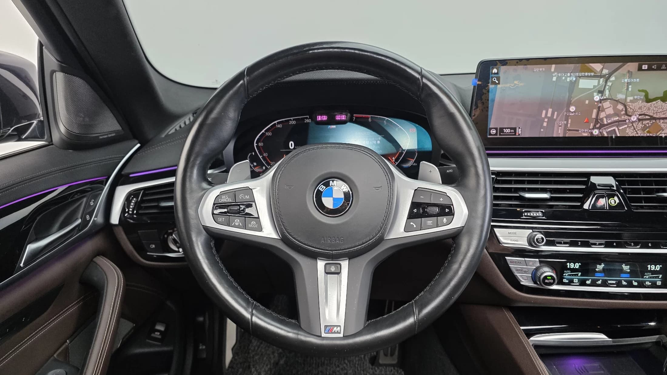 BMW 5-Series 530i M Sport Package, 2022 г. 63184 км. — фото 13
