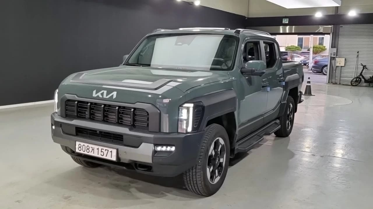 Kia Tasman 2.5T Gasoline 4WD Extreme, 2025 г. 1952 км.