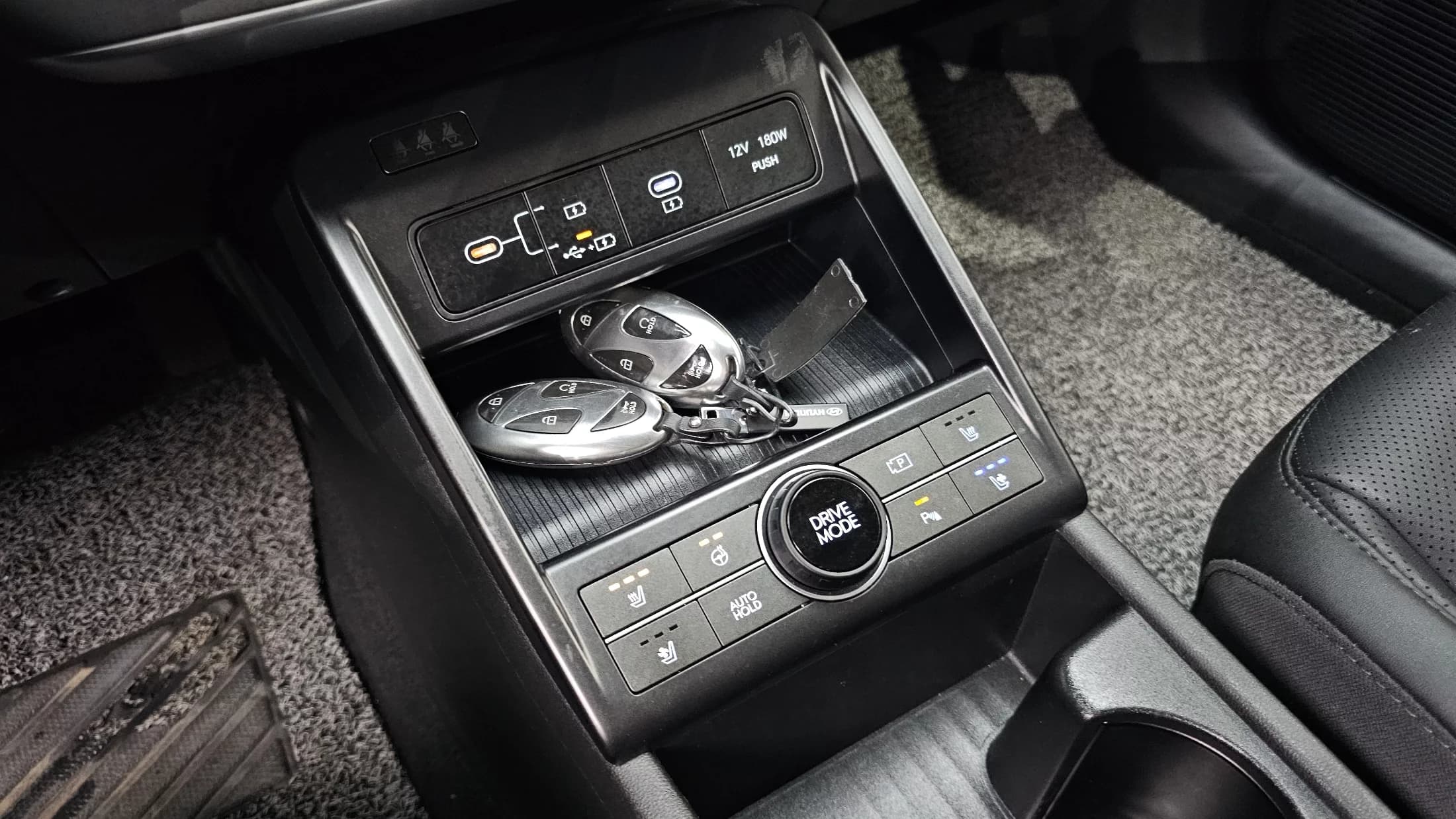 Hyundai Kona Gasoline 1.6 Turbo 2WD Premium, 2024 г. 43189 км. — фото 18