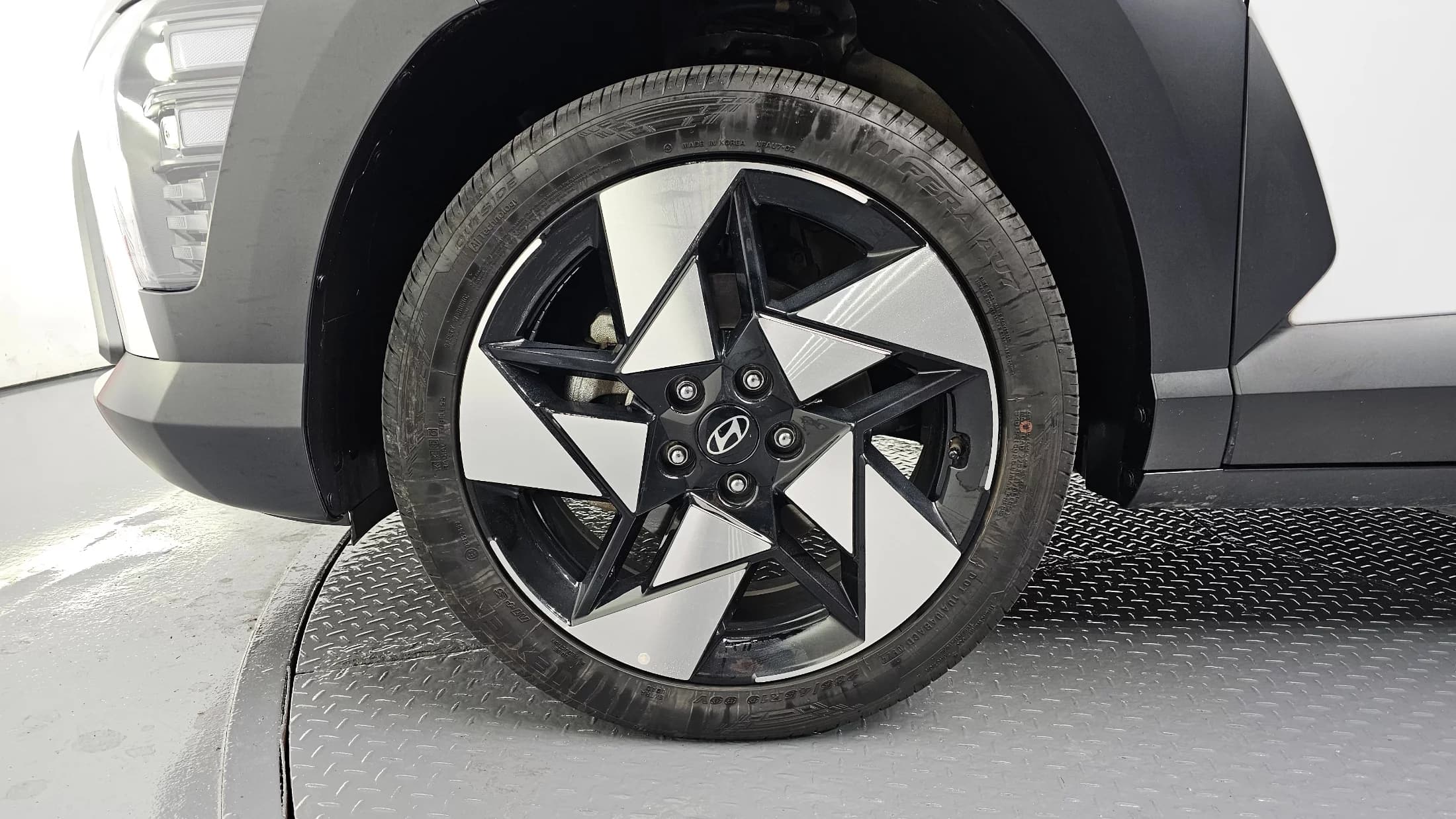 Hyundai Kona Gasoline 1.6 Turbo 2WD Premium, 2024 г. 43189 км. — фото 5