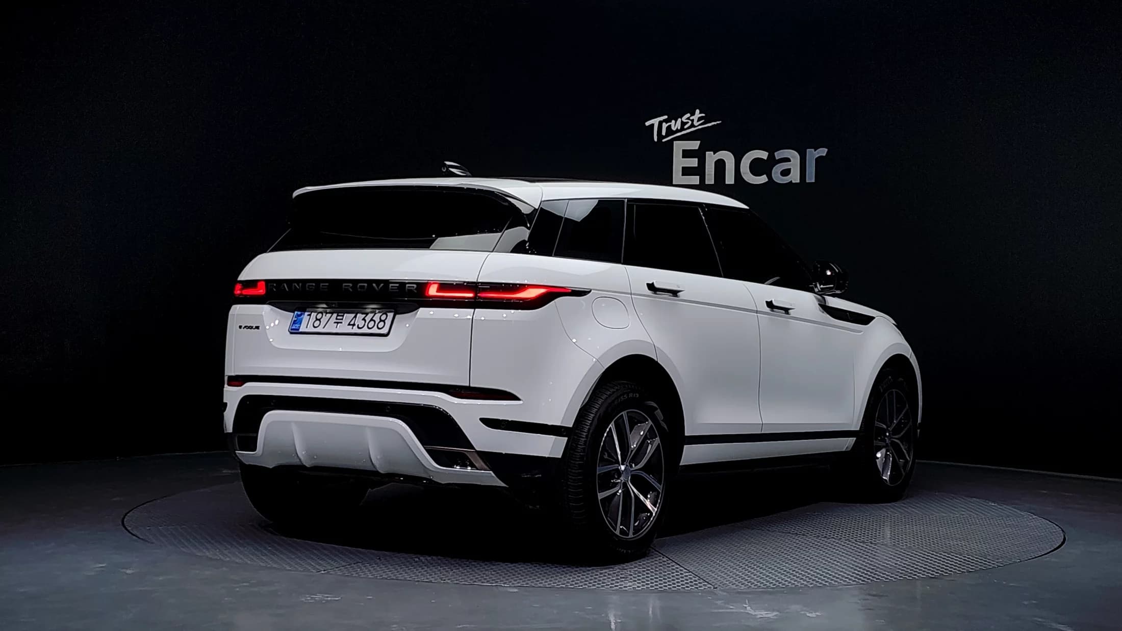 Land Rover RANGE ROVER EVOQUE P250 Dynamic SE, 2024 г. 8587 км. — фото 2
