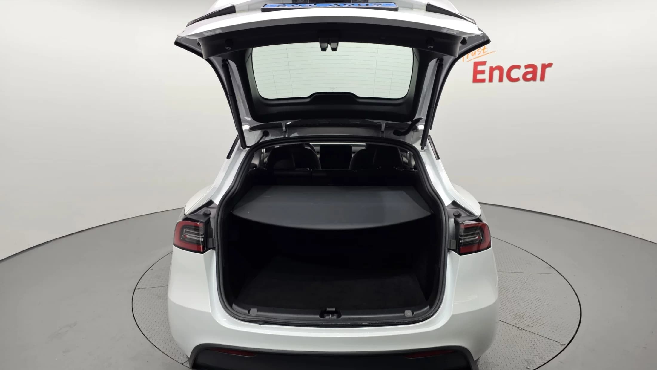 Tesla Model Y RWD, электромобиль, 2023 г. 35278 км. — фото 20