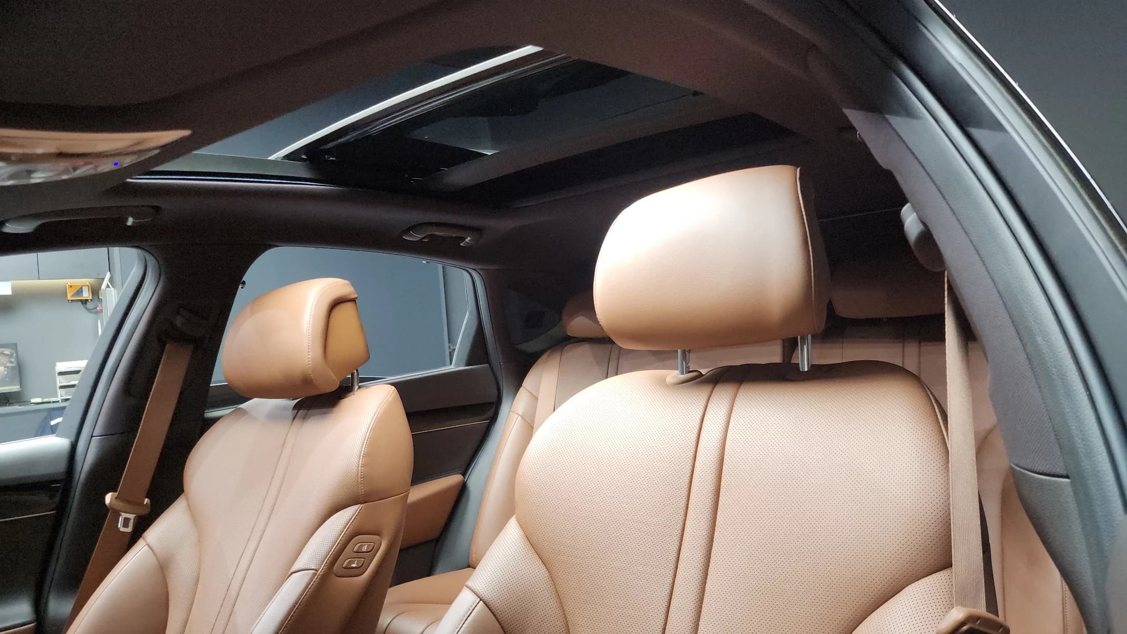 Genesis G80 Gasoline 2.5 Turbo AWD, 2023 г. 70813 км. — фото 18