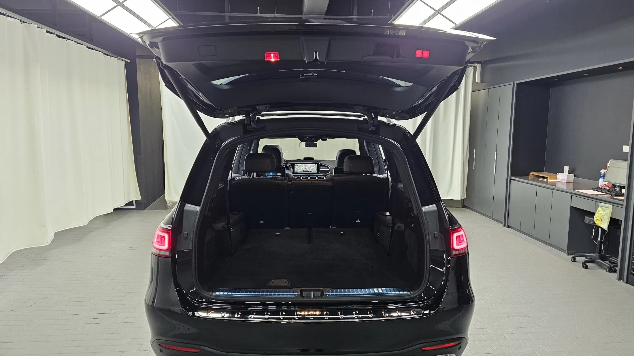 Mercedes-Benz GLS-Class GLS580 4MATIC, 2022 г. 24060 км. — фото 20
