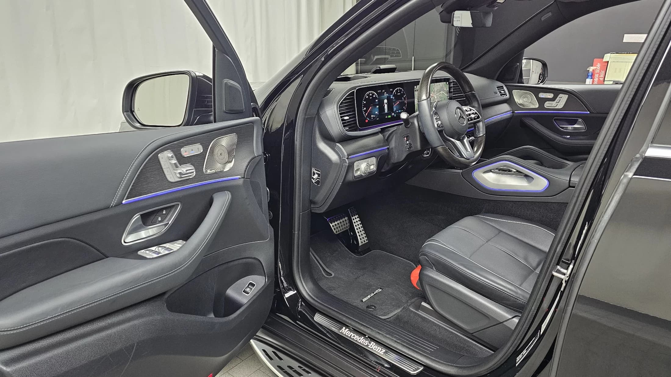 Mercedes-Benz GLS-Class GLS580 4MATIC, 2022 г. 24060 км. — фото 10