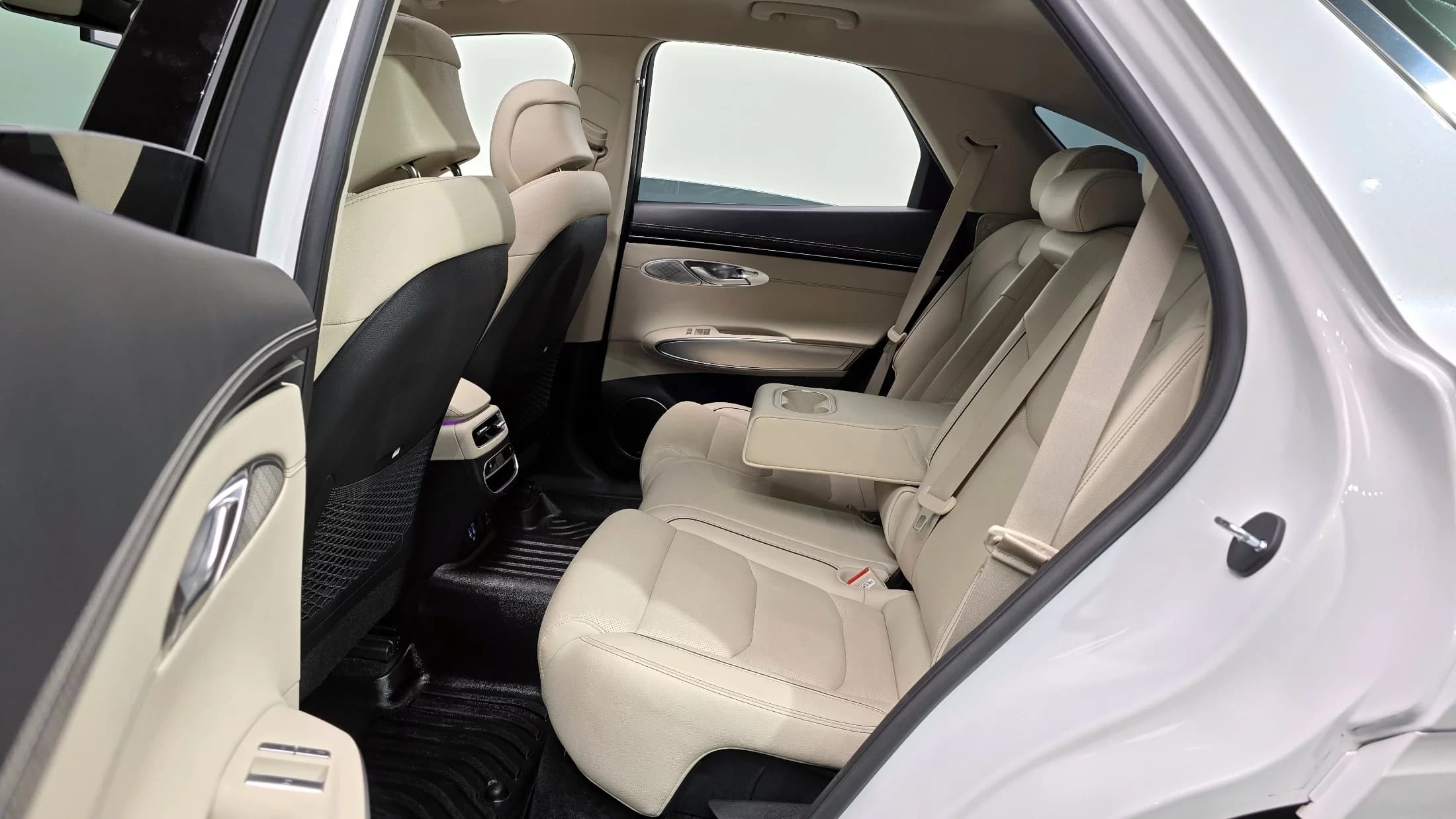 Genesis GV70 2.5T Gasoline AWD, 2021 г. 87898 км. — фото 12