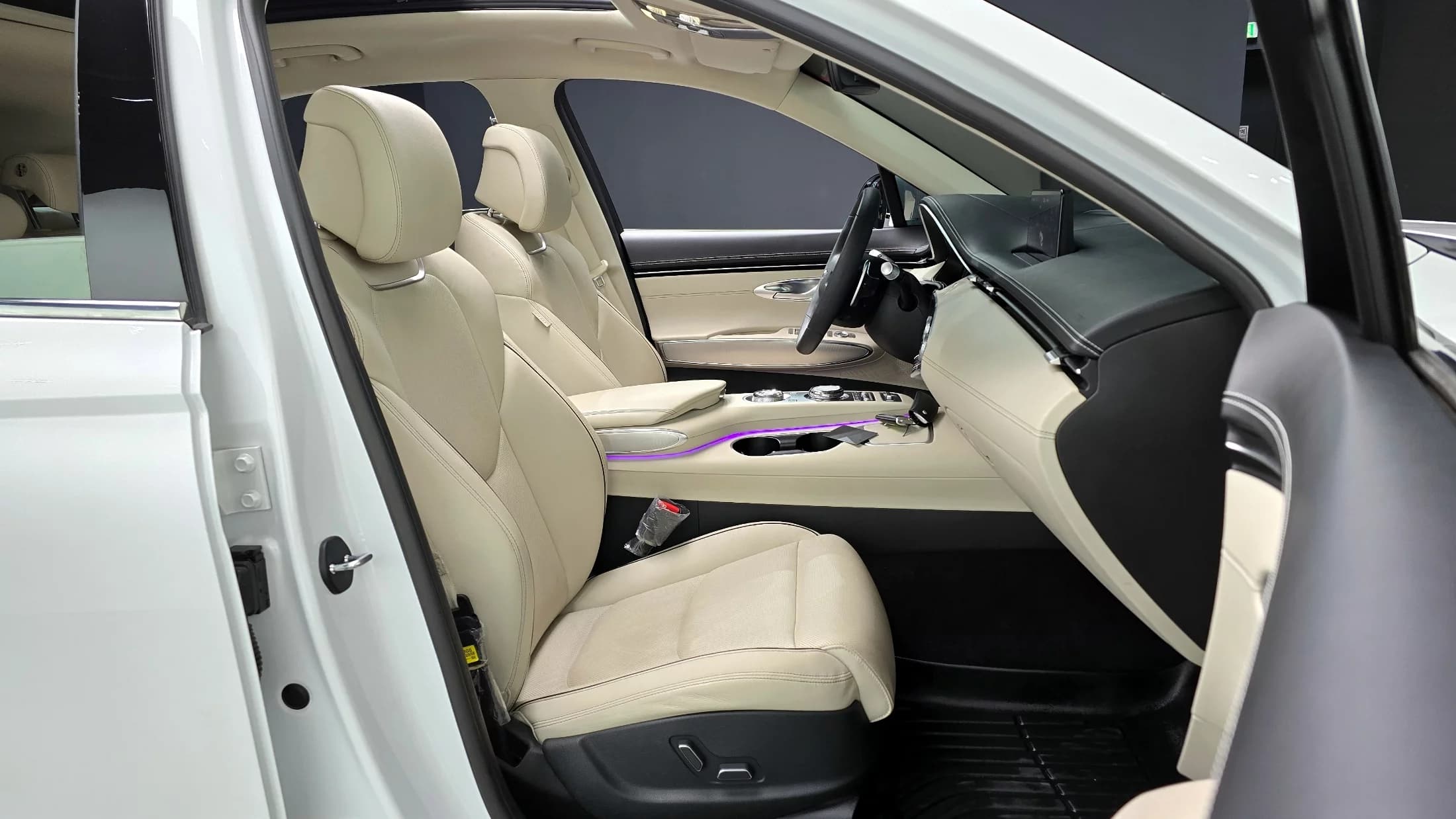Genesis GV70 2.5T Gasoline AWD, 2021 г. 87898 км. — фото 10