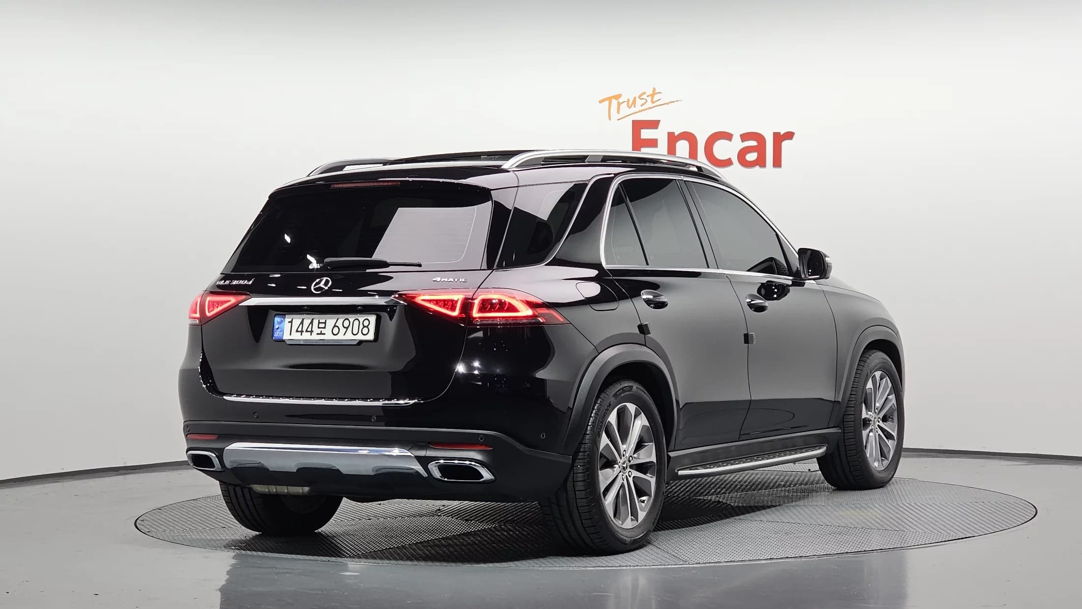 Mercedes-Benz GLE-Class GLE300d 4MATIC, 2023 г. 54885 км. — фото 2