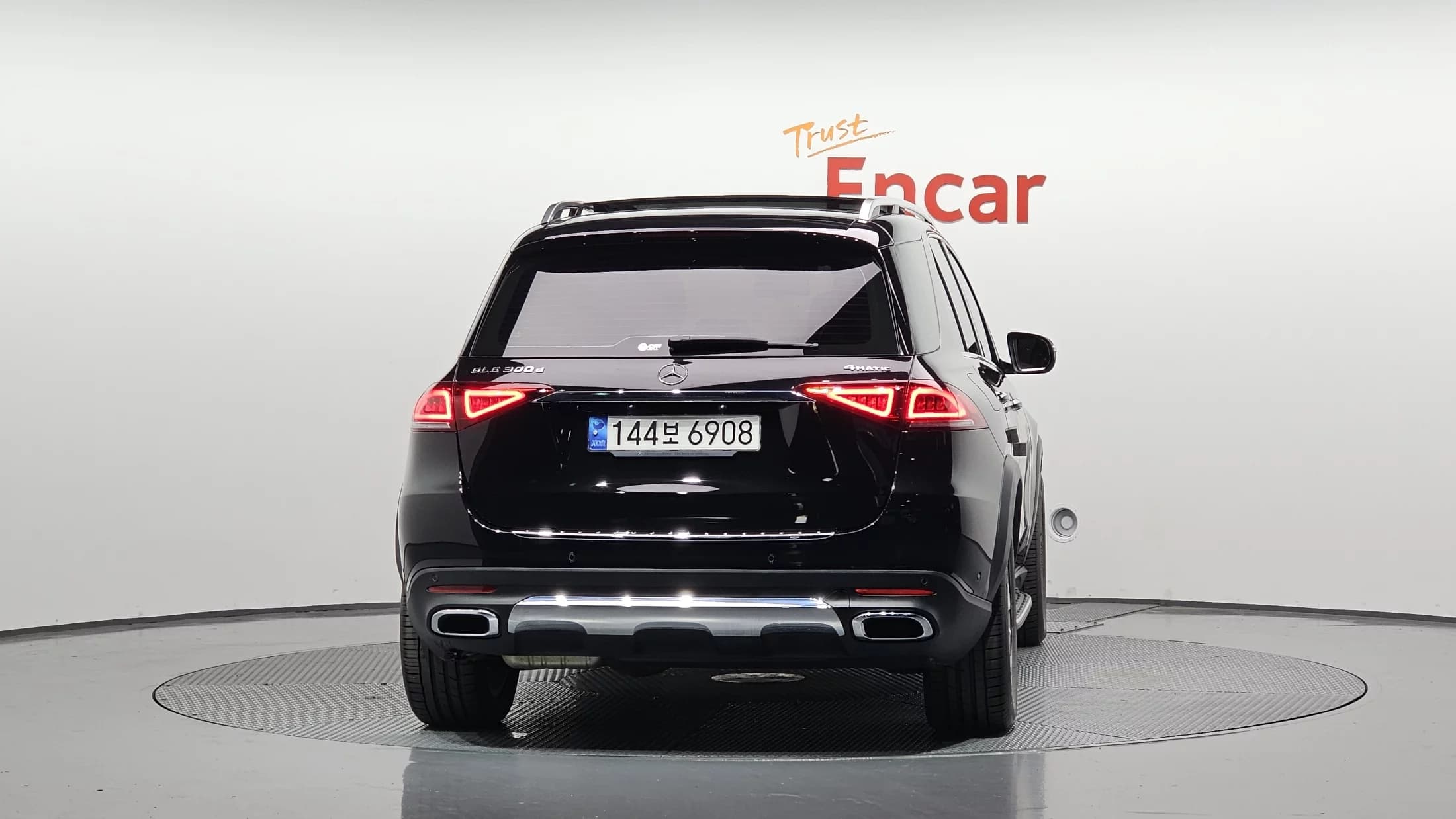 Mercedes-Benz GLE-Class GLE300d 4MATIC, 2023 г. 54885 км. — фото 4