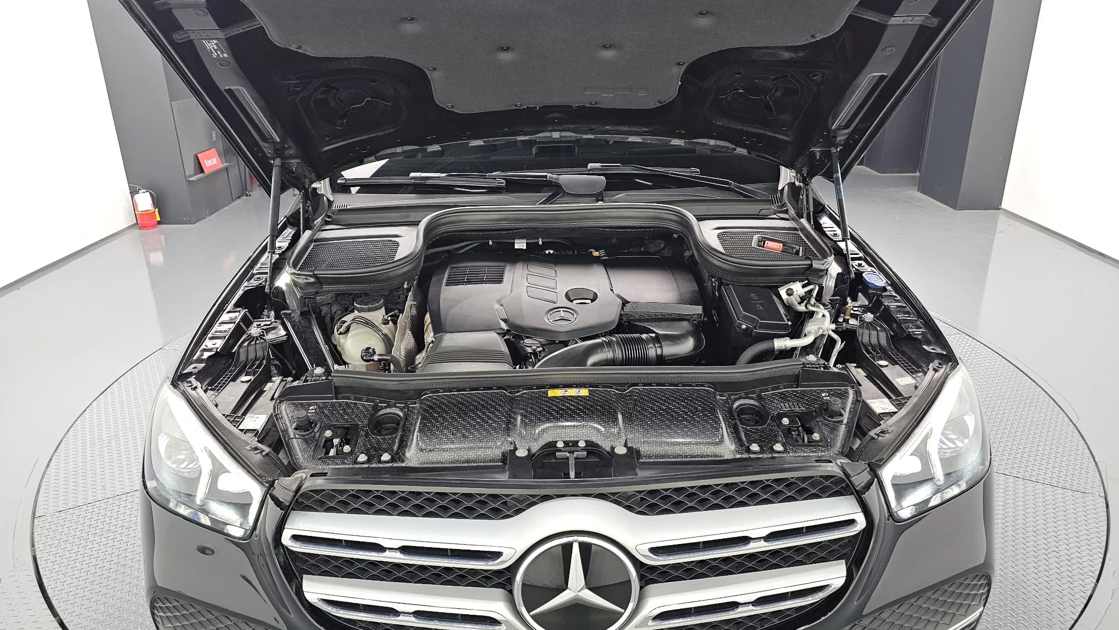 Mercedes-Benz GLE-Class GLE300d 4MATIC, 2023 г. 54885 км. — фото 6