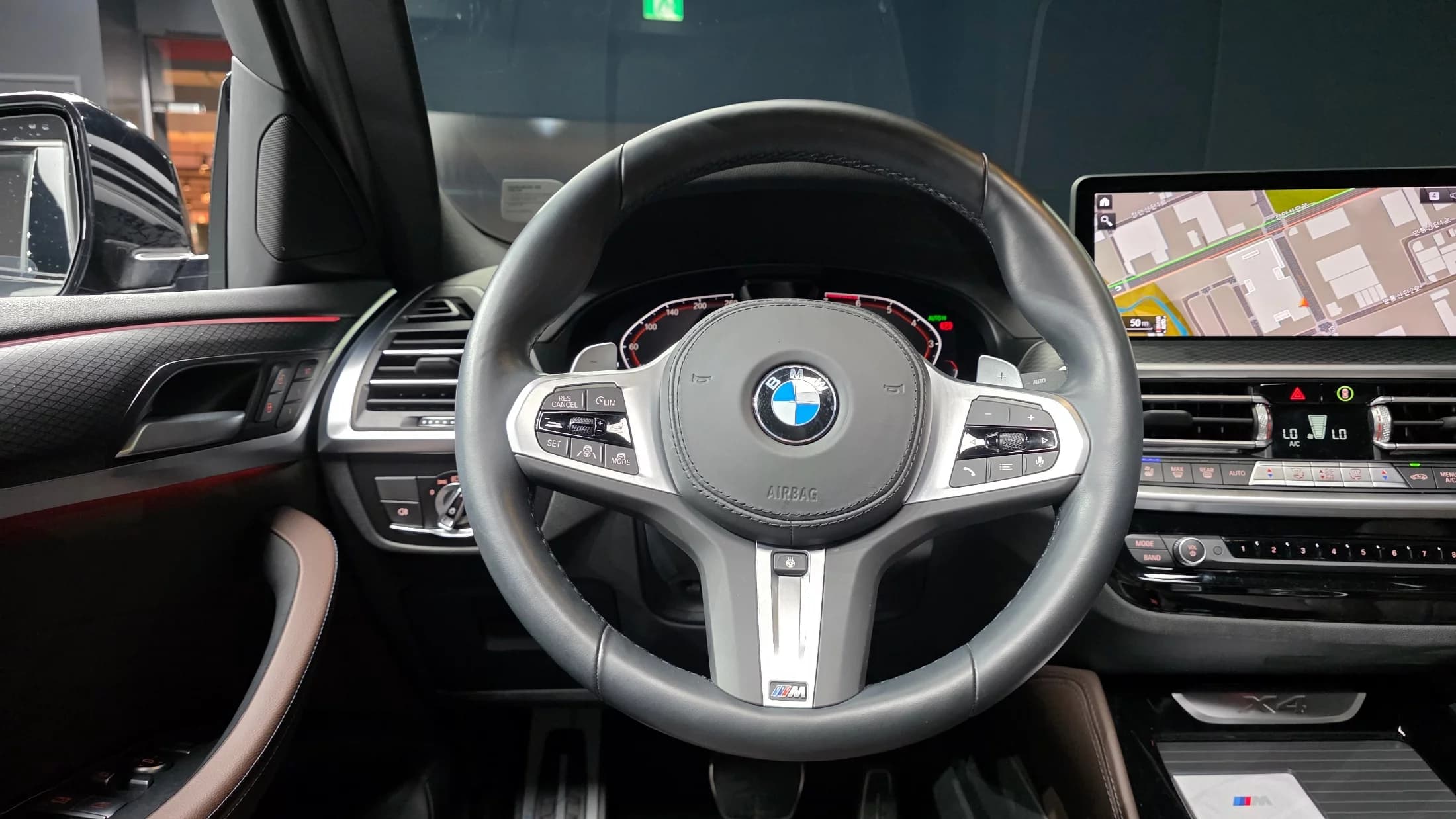 BMW X4 xDrive20i M Sport, 2023 г. 28158 км. — фото 13