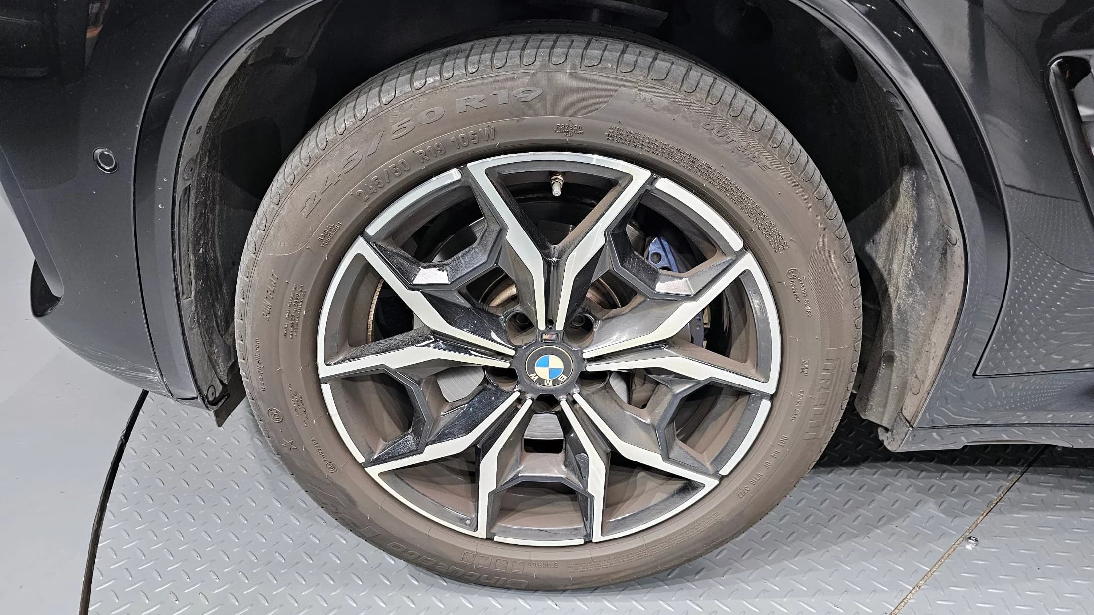 BMW X4 xDrive20i M Sport, 2023 г. 28158 км. — фото 5