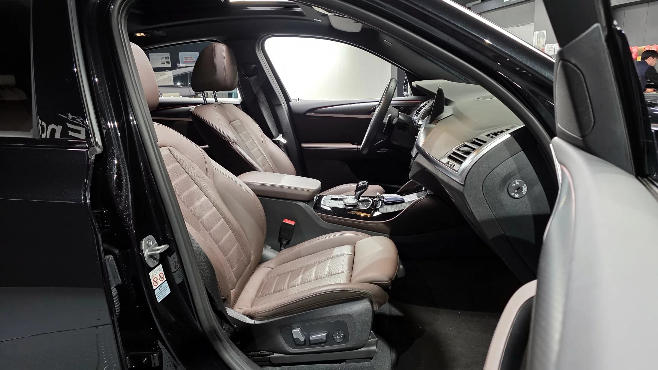 BMW X4 xDrive20i M Sport, 2023 г. 28158 км. — фото 10
