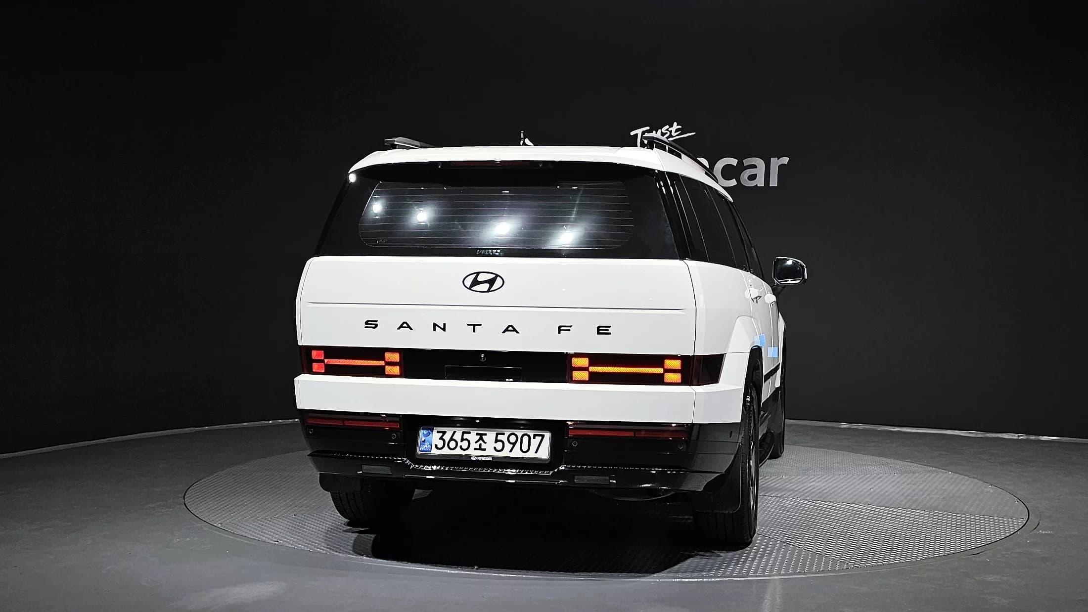 Hyundai Santa Fe HEV 1.6 2WD Calligraphy, гибрид, 2024 г. 30814 км. — фото 4