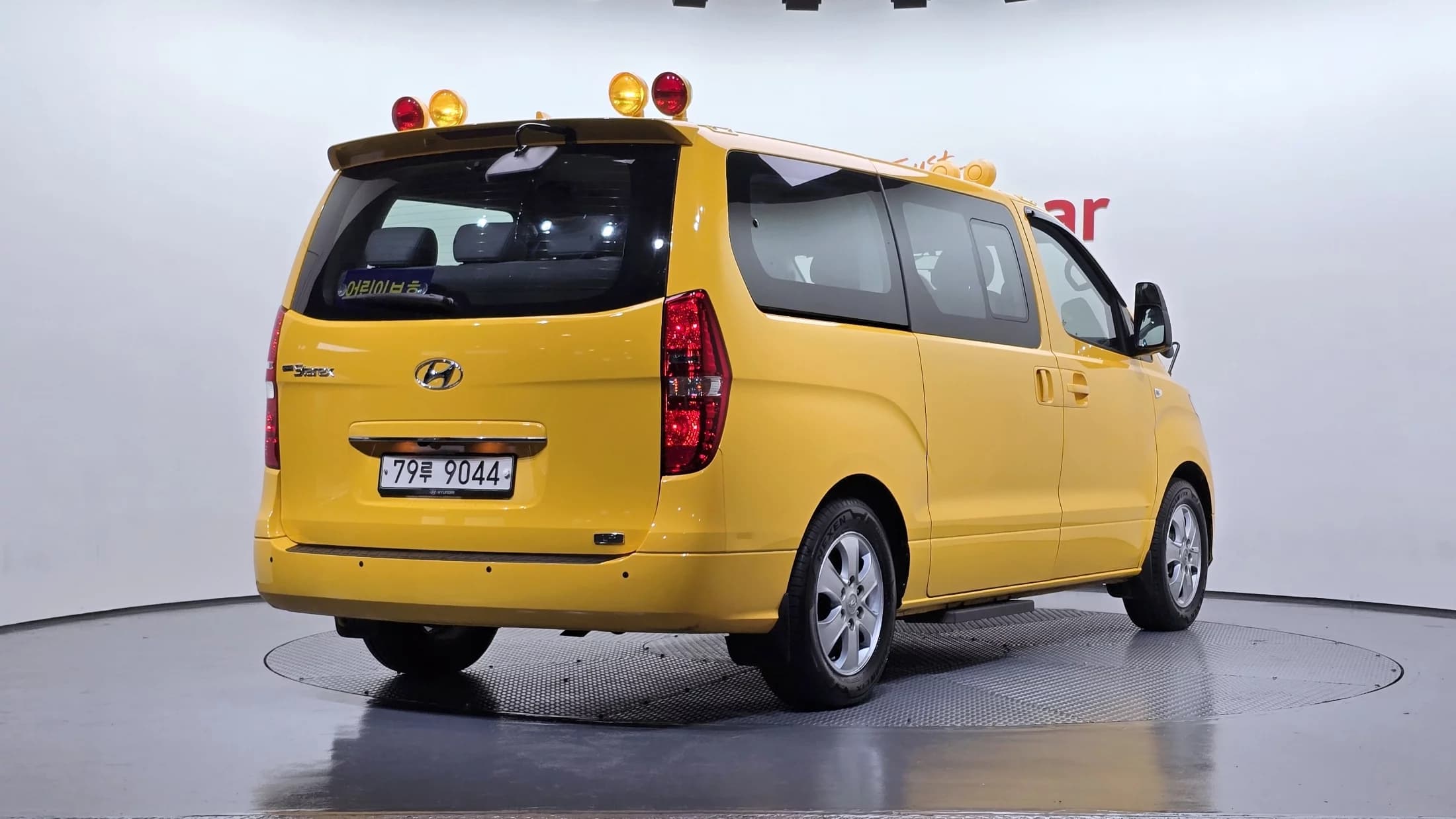 Hyundai Starex School Bus LPi, 2021 г. 56282 км. — фото 2
